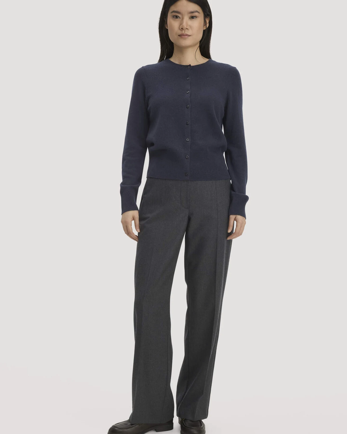hessnatur Damen Strick Jacke Regular aus Cashmere mit Recyclinganteil - blau - Größe S – Ansicht 2