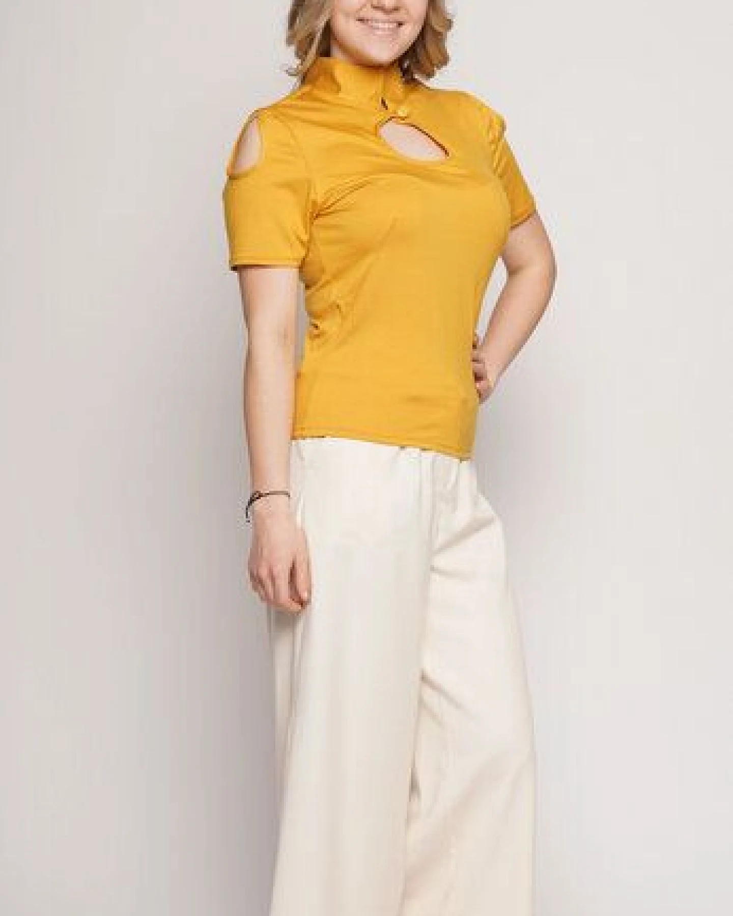 Peaces.bio - handbedruckte Biomode Elegante Stehkragenbluse – Ansicht 2