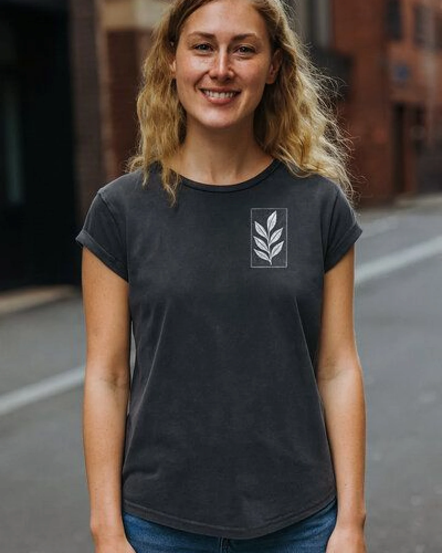 ilovemixtapes Damen Bio-T-Shirt „Der Zweig“ – Fair und aus 100 % Bio-Baumwolle – Ansicht 2