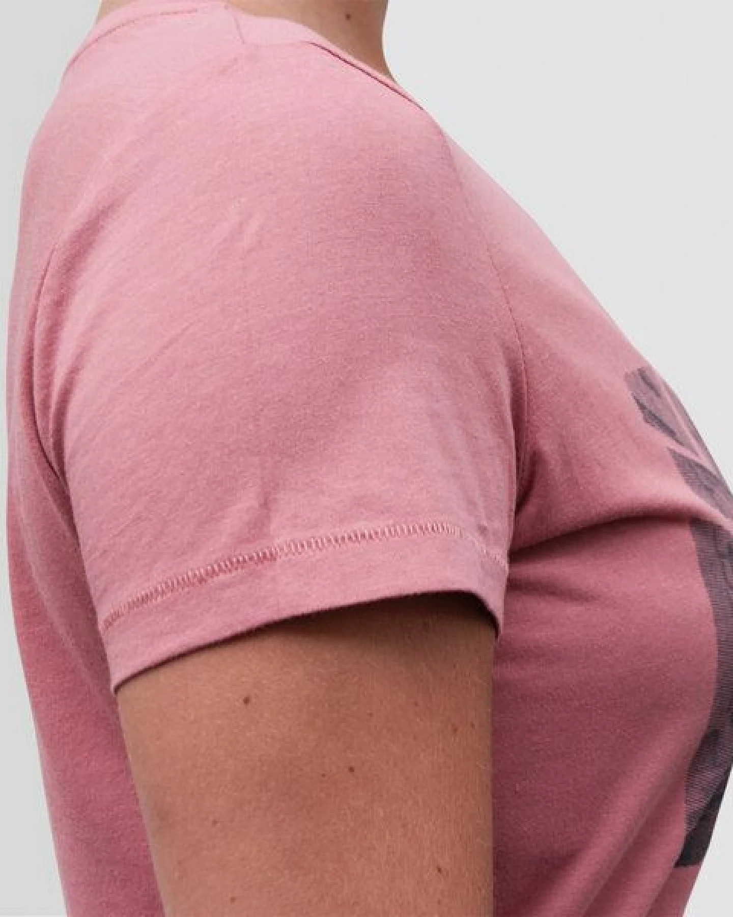 little kiwi Damen T-Shirt, "Urbanität im Wandel", Dyed Salty Rose – Ansicht 3