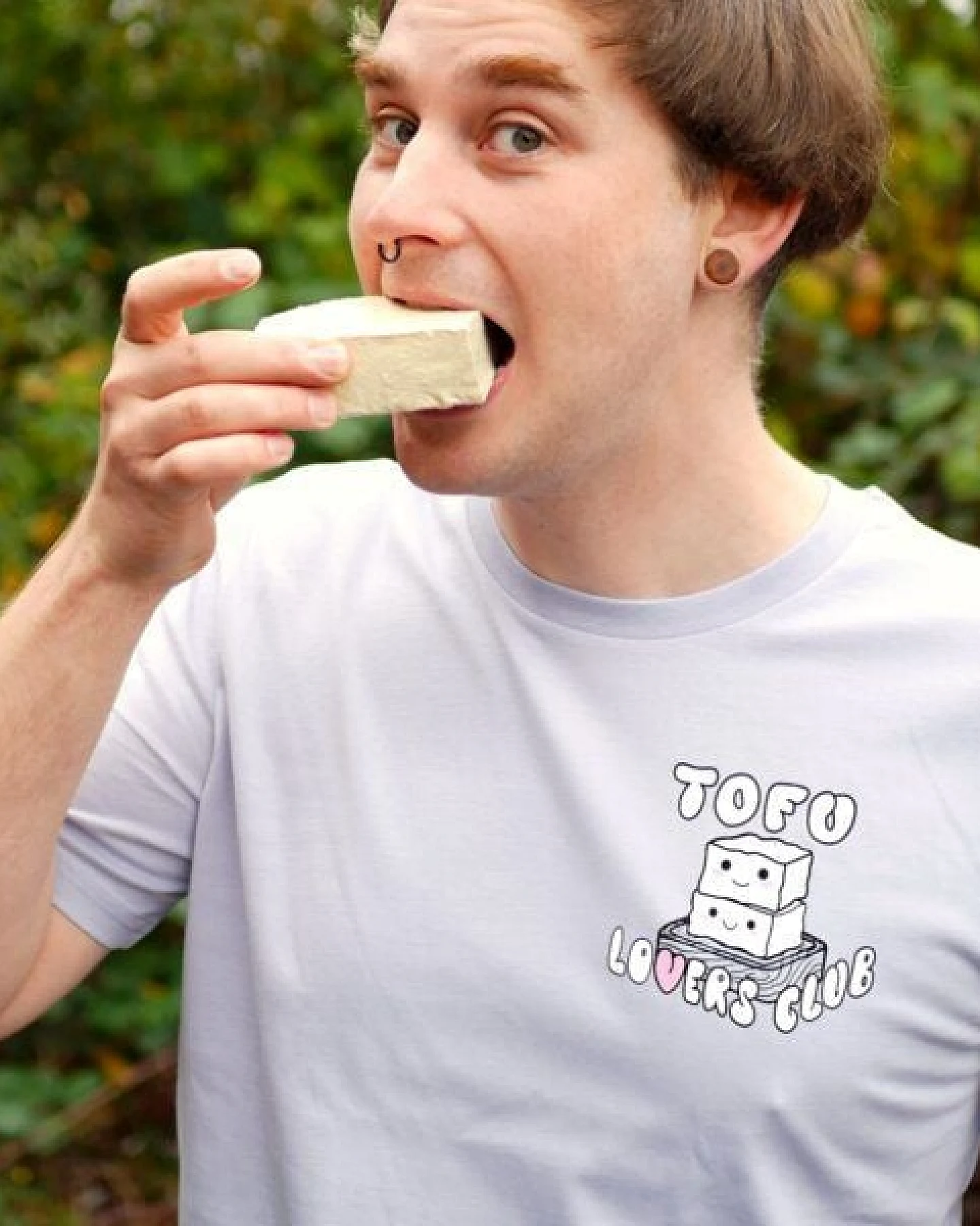 roots of compassion T-Shirt Tofu Lovers Club bio & fair & vegan - weiter Schnitt - veggie, Vegetarier, Veganer – Ansicht 3