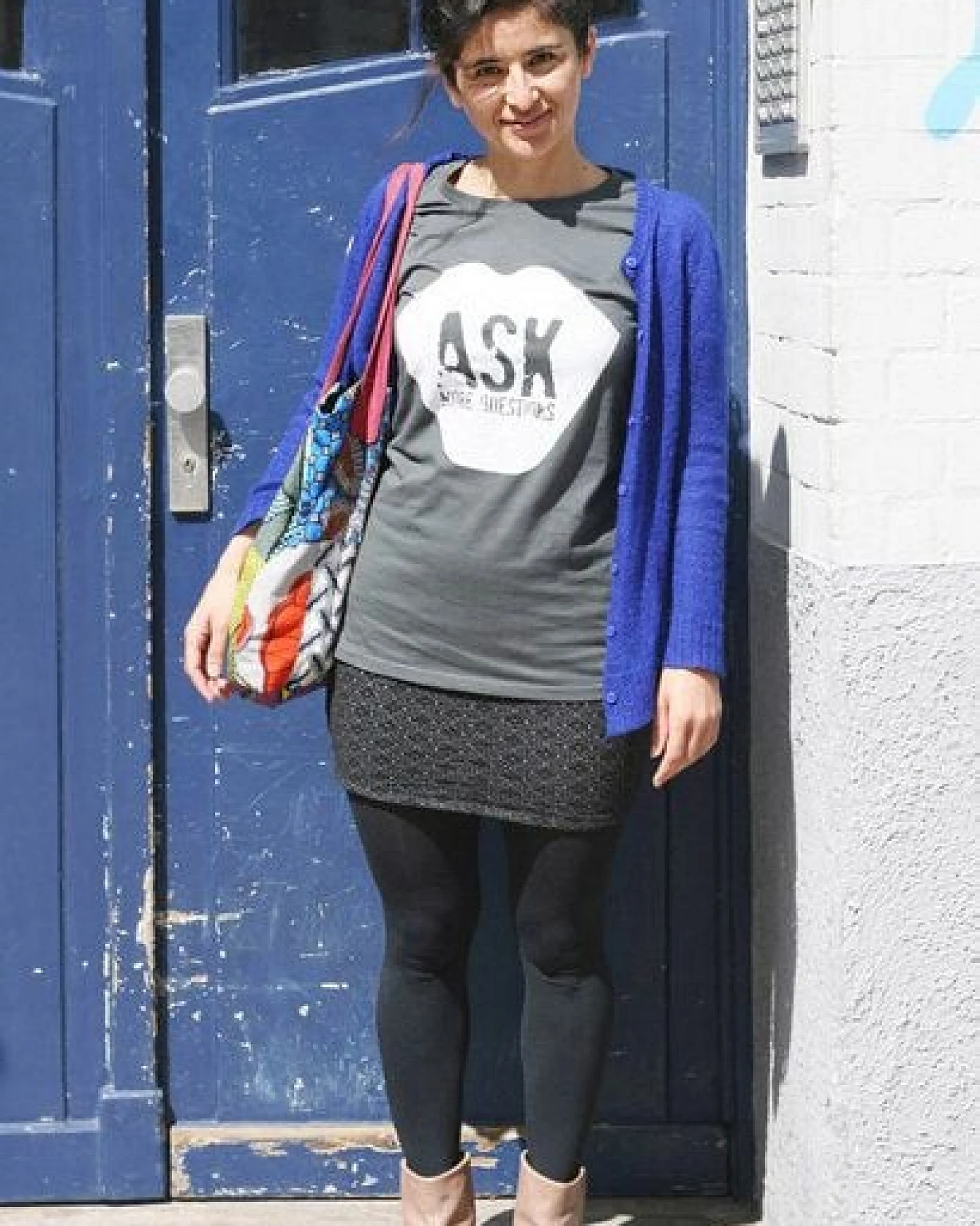Lena Schokolade ASK MORE QUESTIONS - Frauen T-Shirt – Ansicht 2