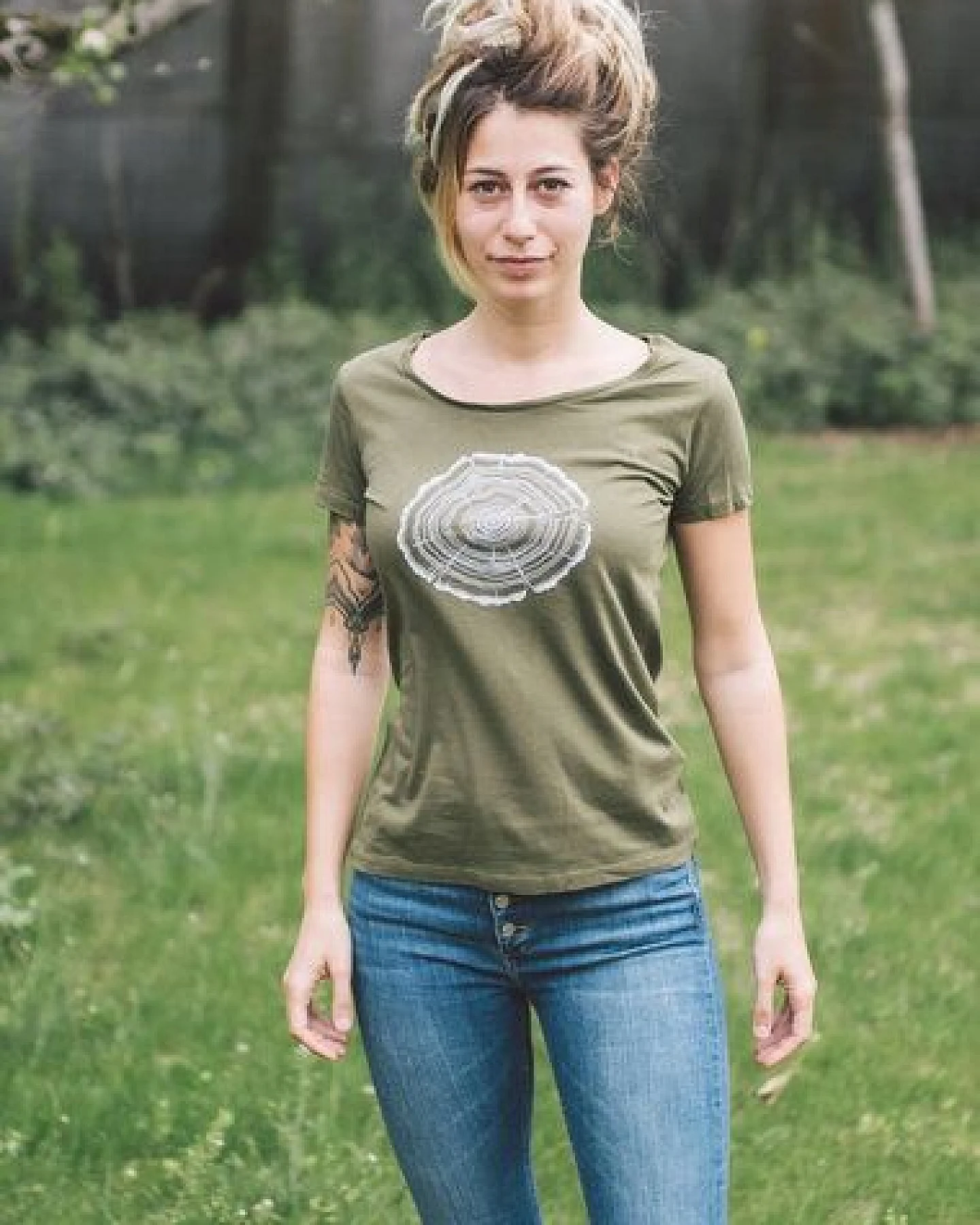 Life-Tree Fairwear Bambus Shirt Women Moss Green Treeslice – Ansicht 3