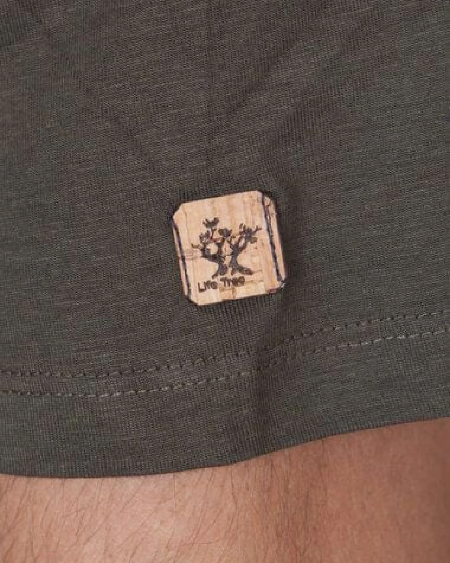 Life-Tree Ecovero Shirt für Herren "Basic" Fern Green/Mulberry – Ansicht 3