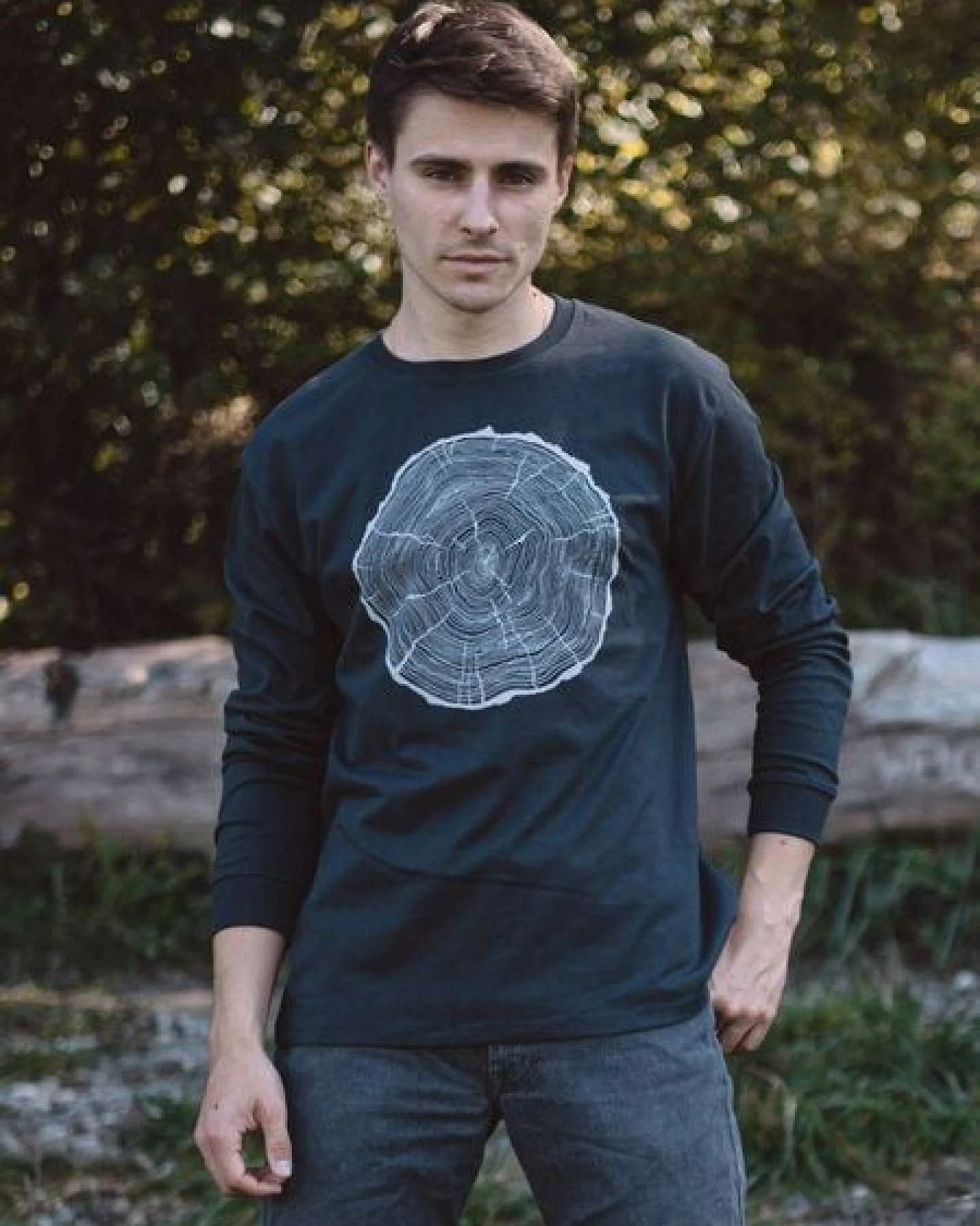 Life-Tree Longsleeve aus Biobaumwolle Fairwear für Herren "BigSlice" in Faded Black – Ansicht 2