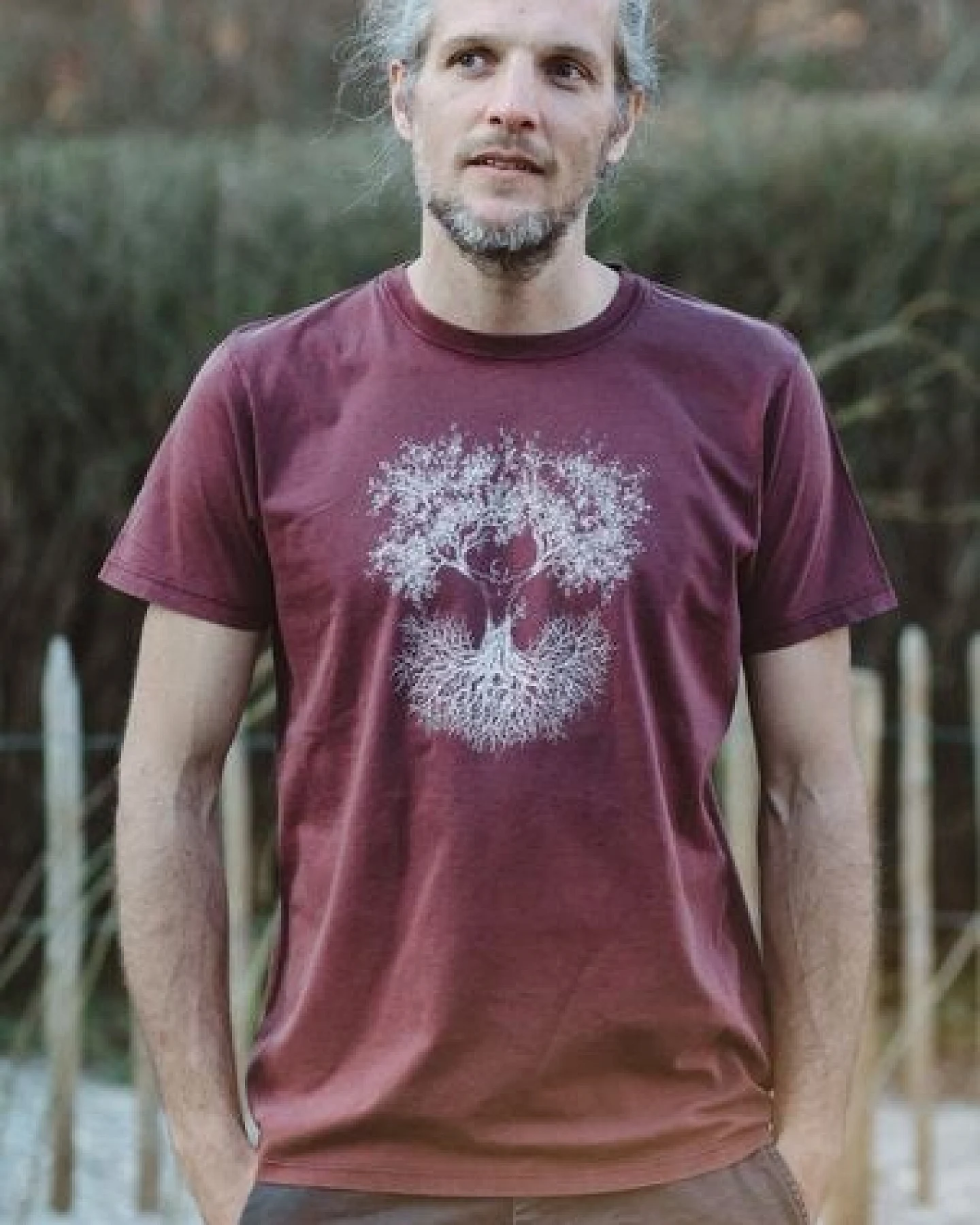Life-Tree Shirt aus Biobaumwolle Fairwear für Herren "Fusion" in Washed Red – Ansicht 2
