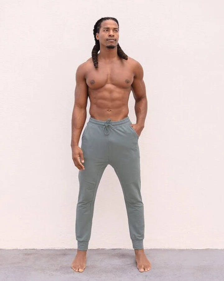 Produktseite: Jaya ADI UNI - Männer/Damen - Sweathose mit Taschen für Yoga und Freizeit aus Biobaumwolle