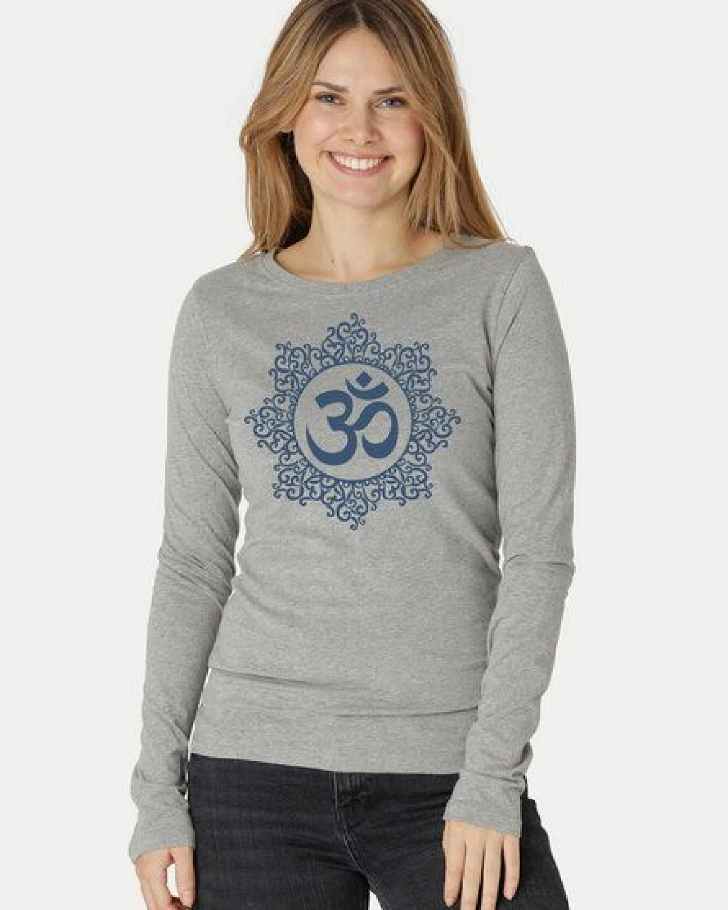Peaces.bio - handbedruckte Biomode Bio-Damen-Langarmshirt classic OHM – Ansicht 3
