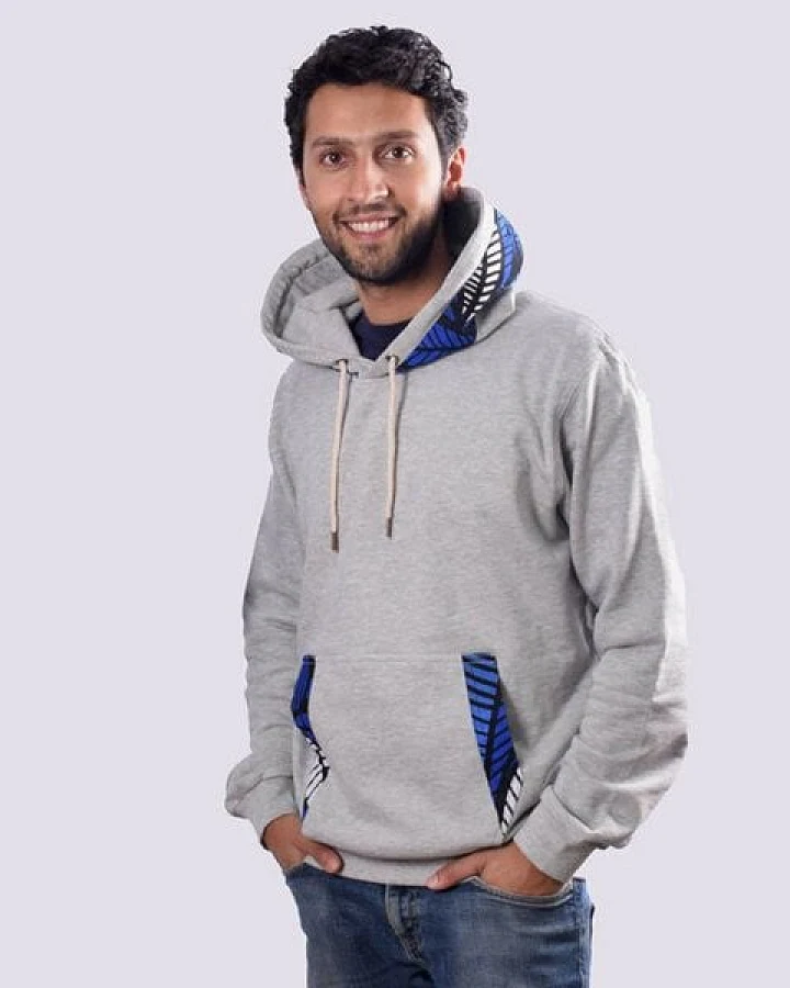 Africulture Hoodie "Mauritius Sea" aus kuscheliger Baumwolle aus Mauritius und Westafrikanischen Kitenge Stoff Verzierungen