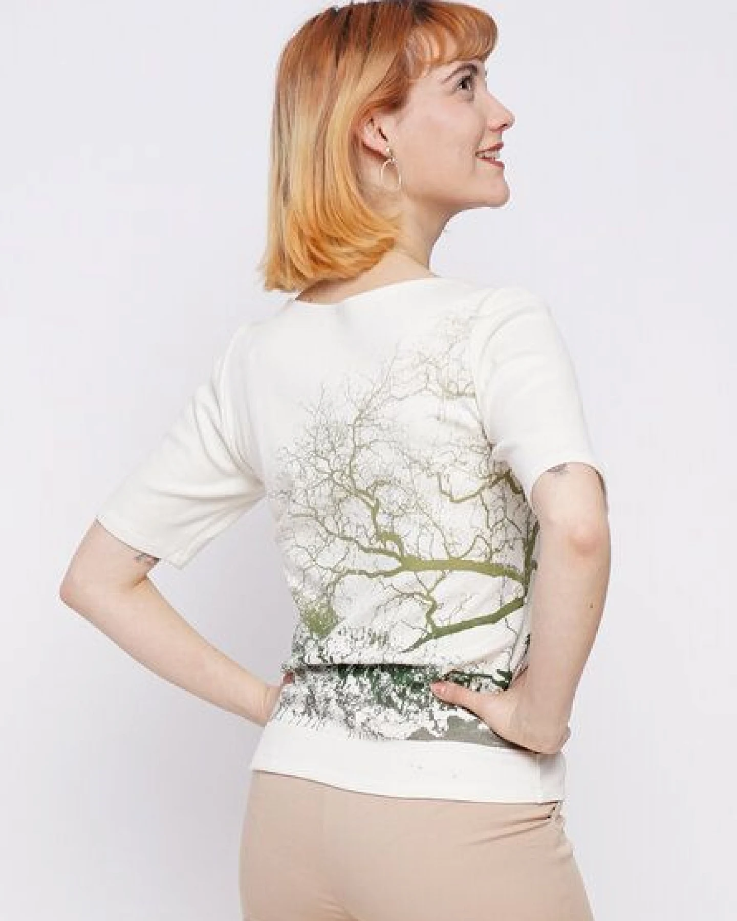 Peaces.bio - handbedruckte Biomode Peaces-Shirt Zauberlandschaft – Ansicht 4