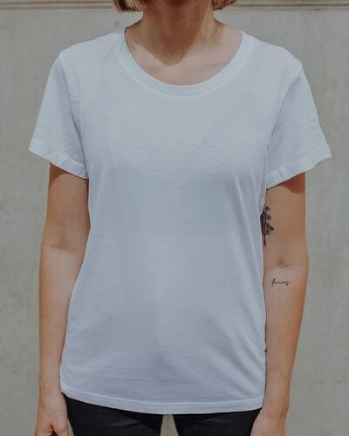 ilovemixtapes Frauen Basic Shirt aus Biobaumwolle Made in Portugal / ILP7