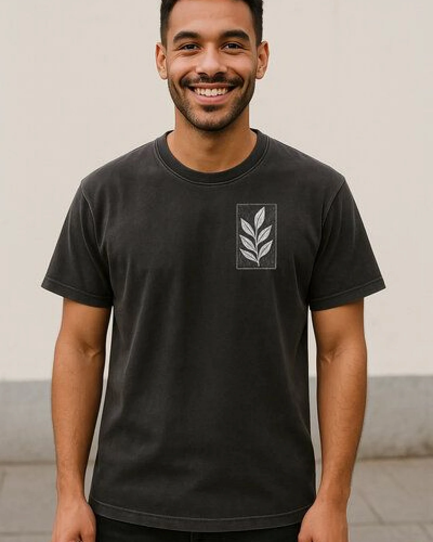 ilovemixtapes Unisex T-Shirt „Der Zweig“ + Mini-Artprint (limitiert, handbedruckt, Bio-Baumwolle) – Ansicht 2