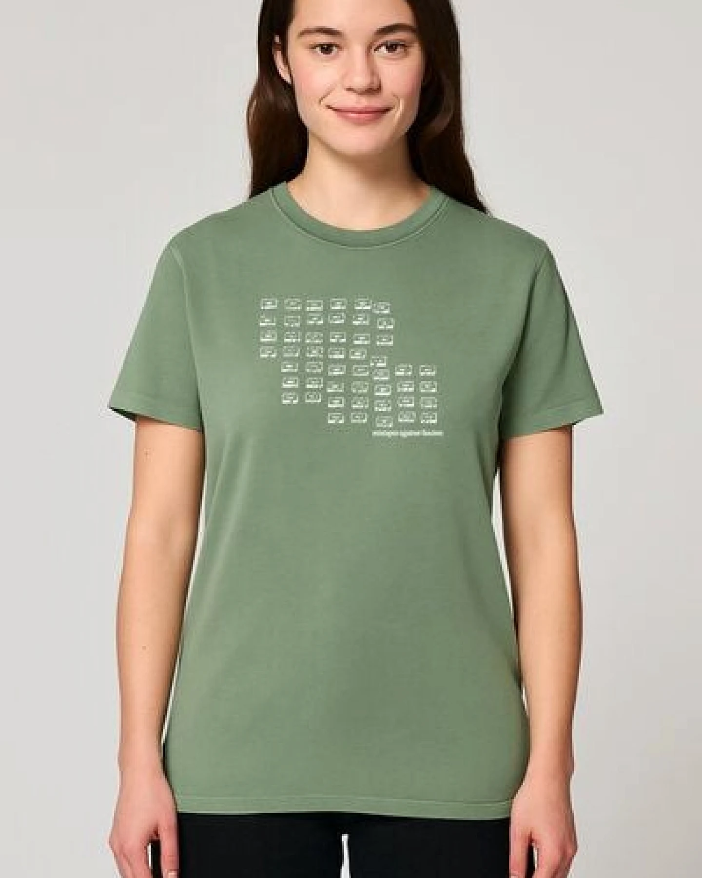 ilovemixtapes Unisex T-Shirt „Mixtapes Against Fascism“ – Bio-Baumwolle, Stone Washed Sage Green, Denim Blue & Black, Fair Wear – Ansicht 3