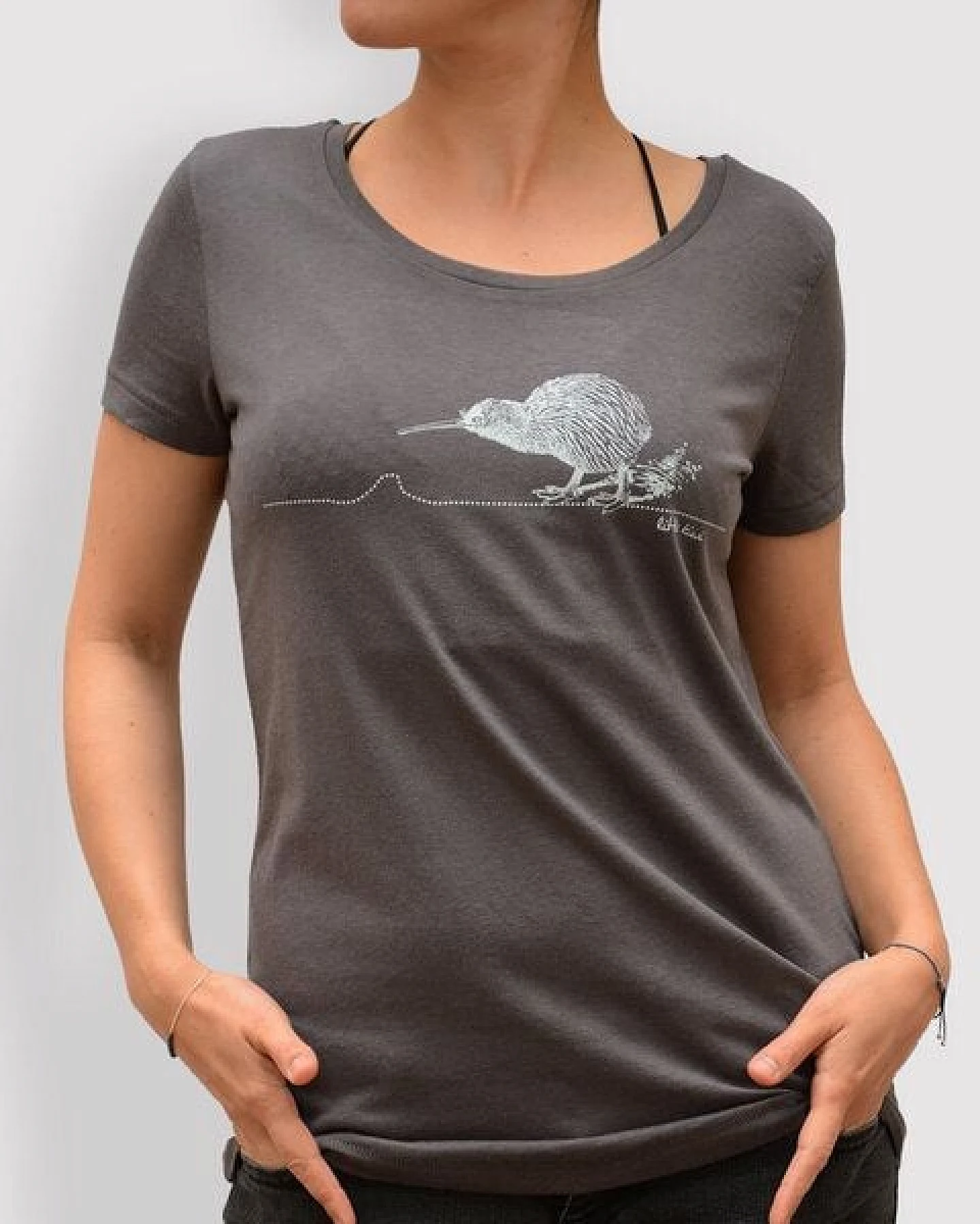 little kiwi Damen T-Shirt, "Kiwi", Modal, Anthracite, Schwarz – Ansicht 2
