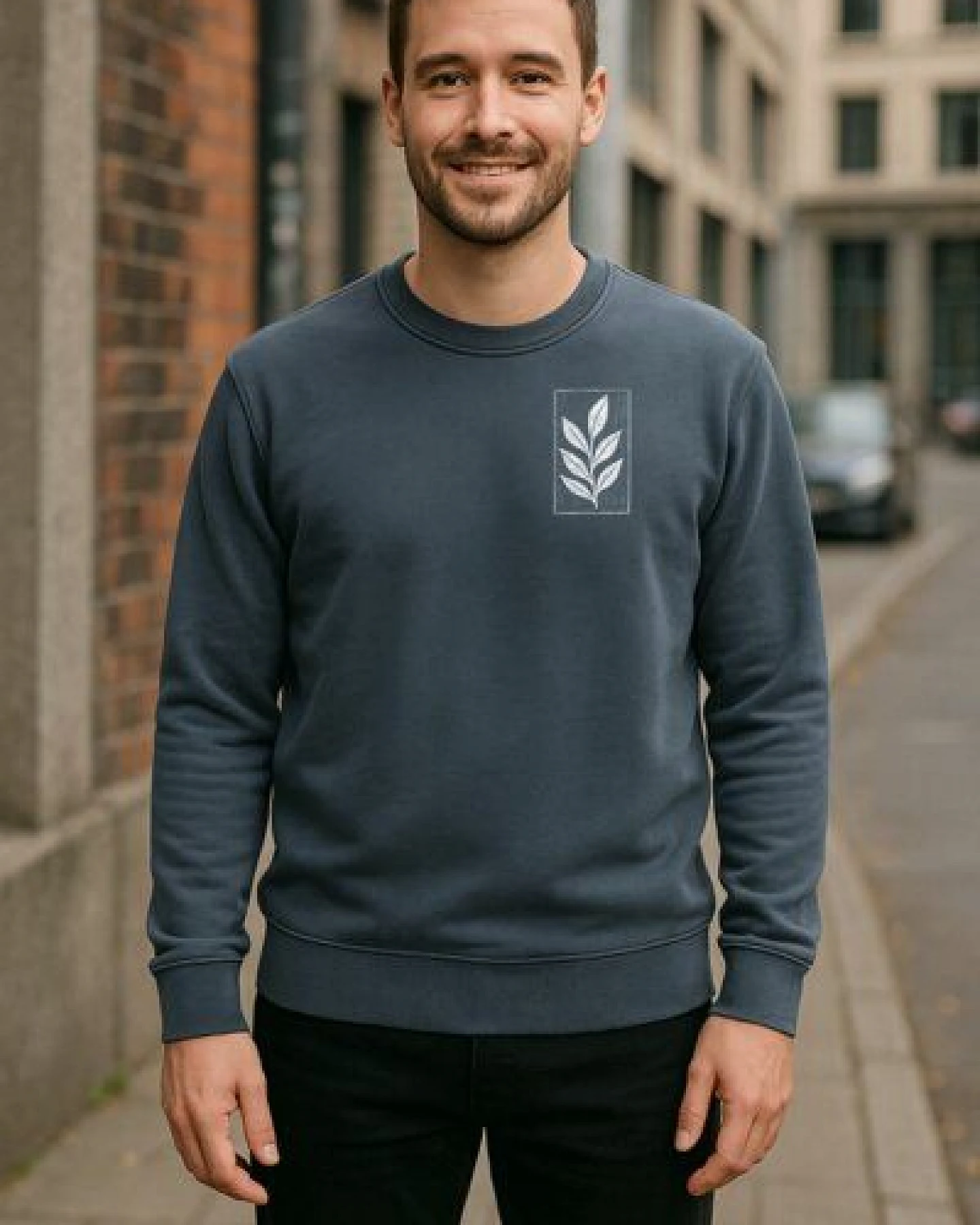 ilovemixtapes Der Zweig – Handbedrucktes Unisex Sweatshirt aus Bio-Baumwolle – Ansicht 3