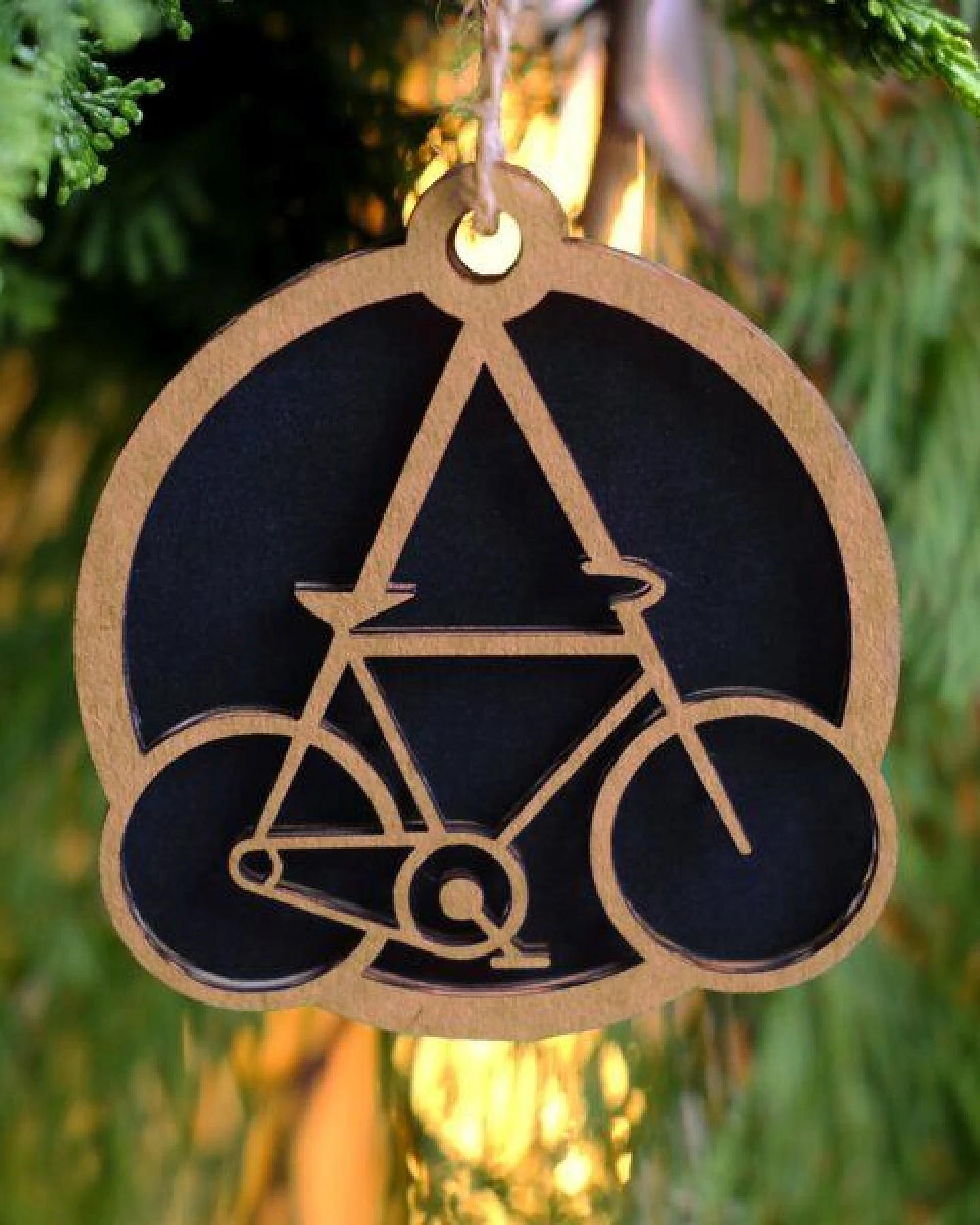 roots of compassion Upcycling-Baumschmuck "Bike Anarchy" – Ansicht 2