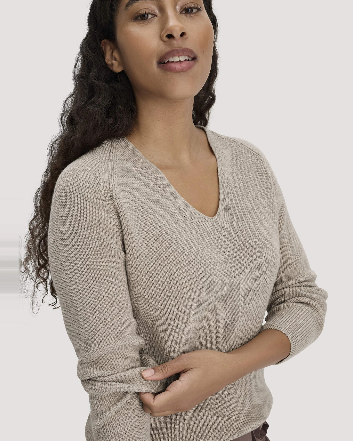 hessnatur Damen Strick Pullover Regular aus Bio-Baumwolle - beige - Größe S – Ansicht 4