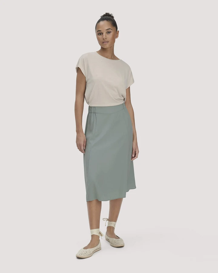 hessnatur Damen Rock Knielang aus SaXcell®Lyocell - grün - Größe 34