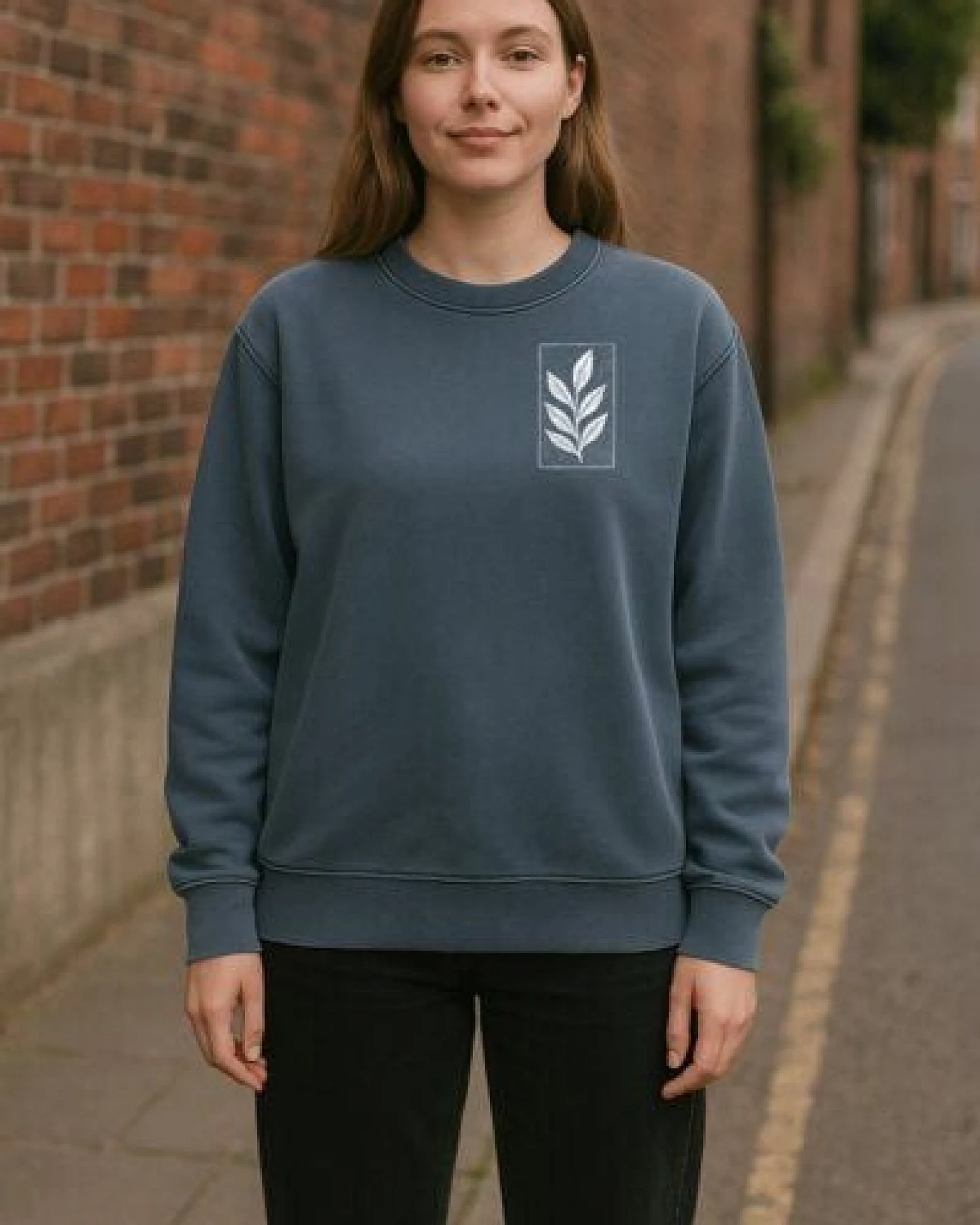 ilovemixtapes Der Zweig – Handbedrucktes Unisex Sweatshirt aus Bio-Baumwolle – Ansicht 2