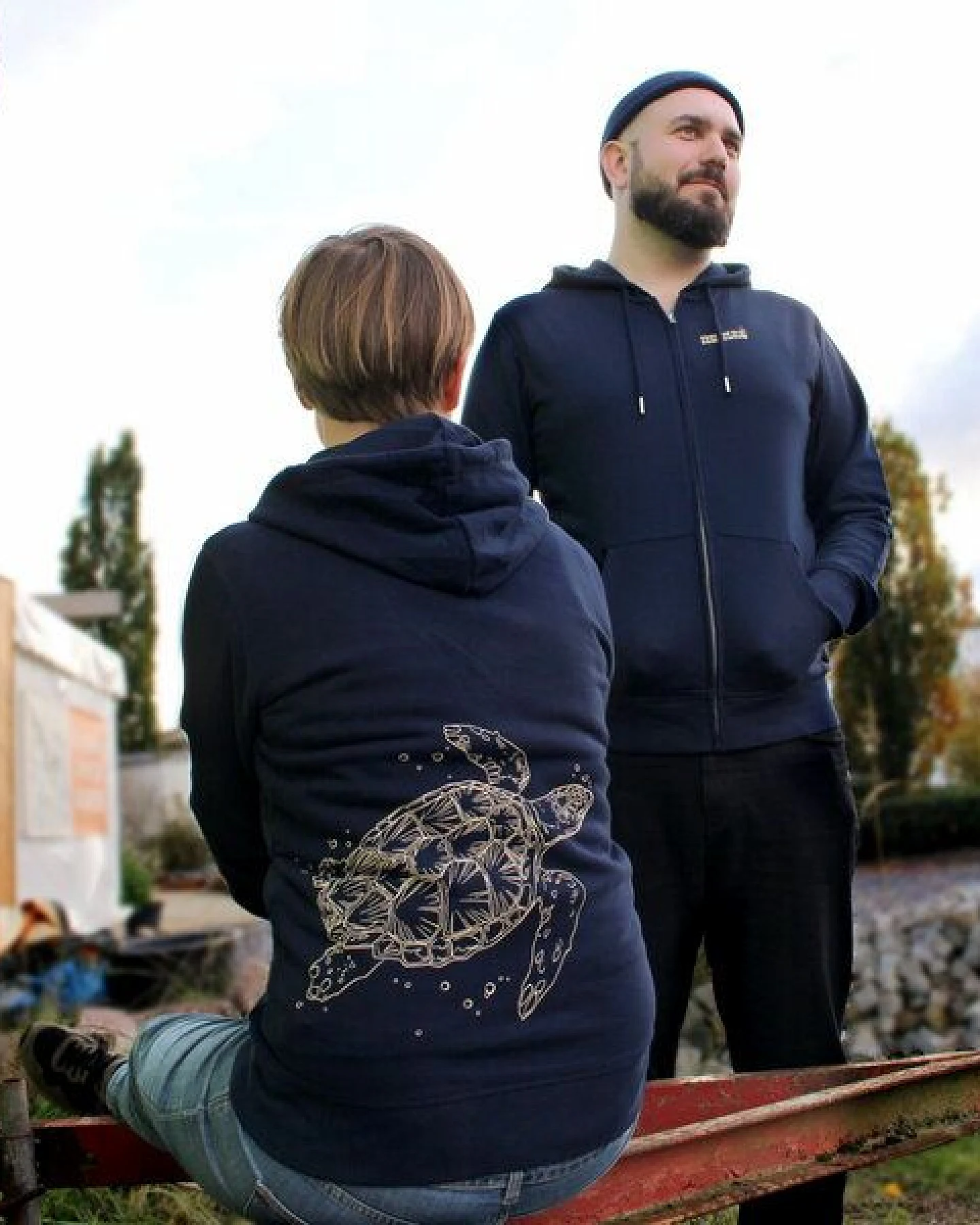 roots of compassion Kapuzenjacke "Schildkröte" bio & fair & vegan - Pulli, Tiere, Natur, Meer, Ocean, Beach – Ansicht 2