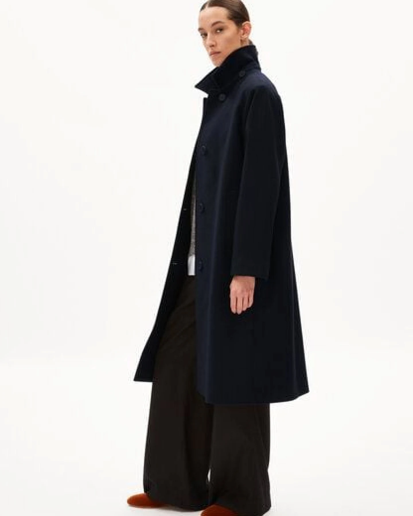 ARMEDANGELS VAANOISE WOOL Damen Mantel aus recycelter Wolle – Ansicht 3