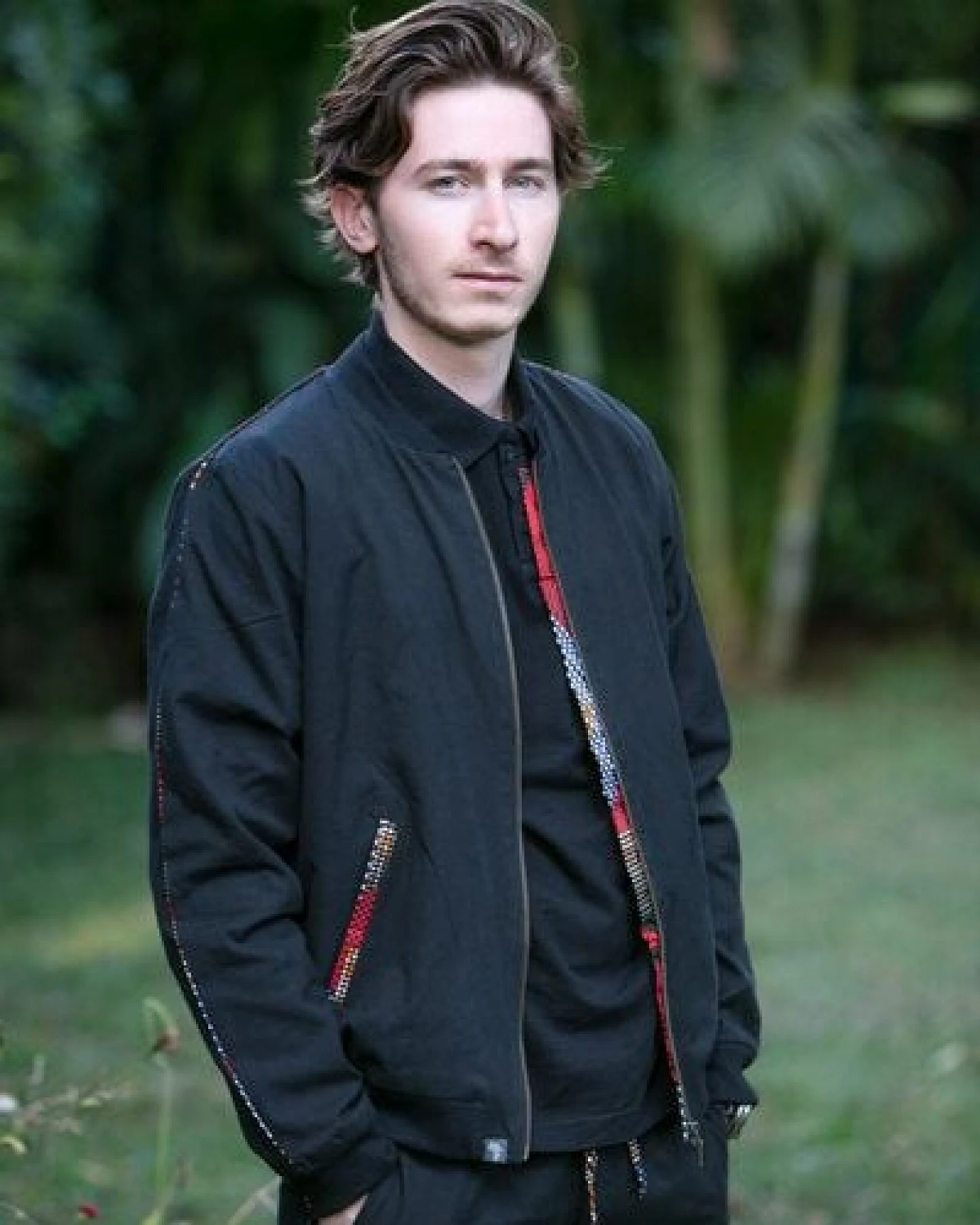 Africulture Bomberjacke für Männer aus Kenianischem Kikoy und Westafrikanischem Kitenge Stoff – Ansicht 4