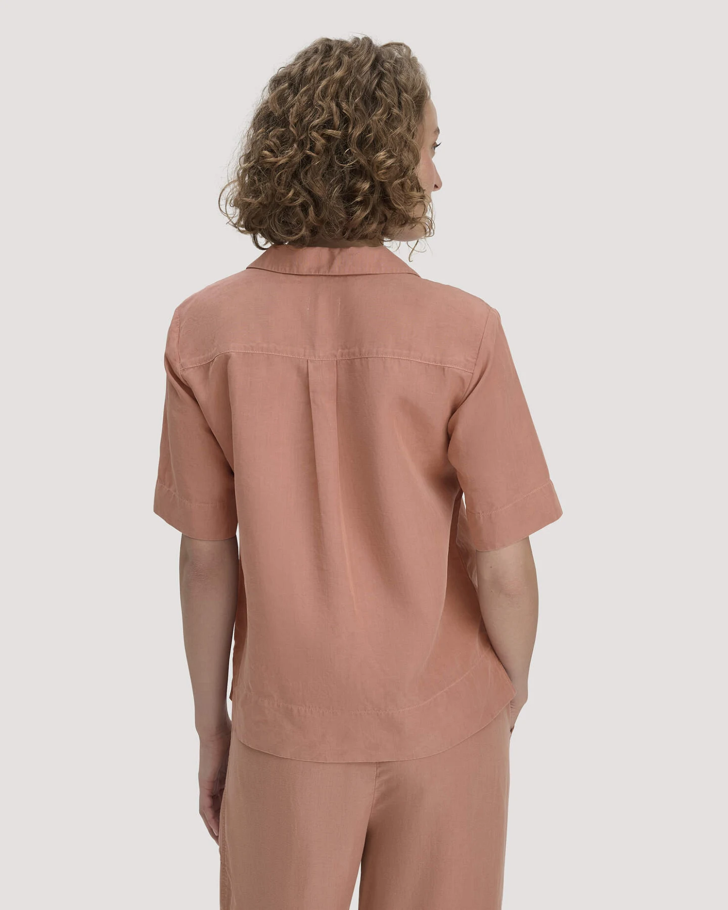 hessnatur Damen Bluse Relaxed aus TENCEL™ Lyocell mit Leinen - rosa - Größe 48 – Ansicht 3