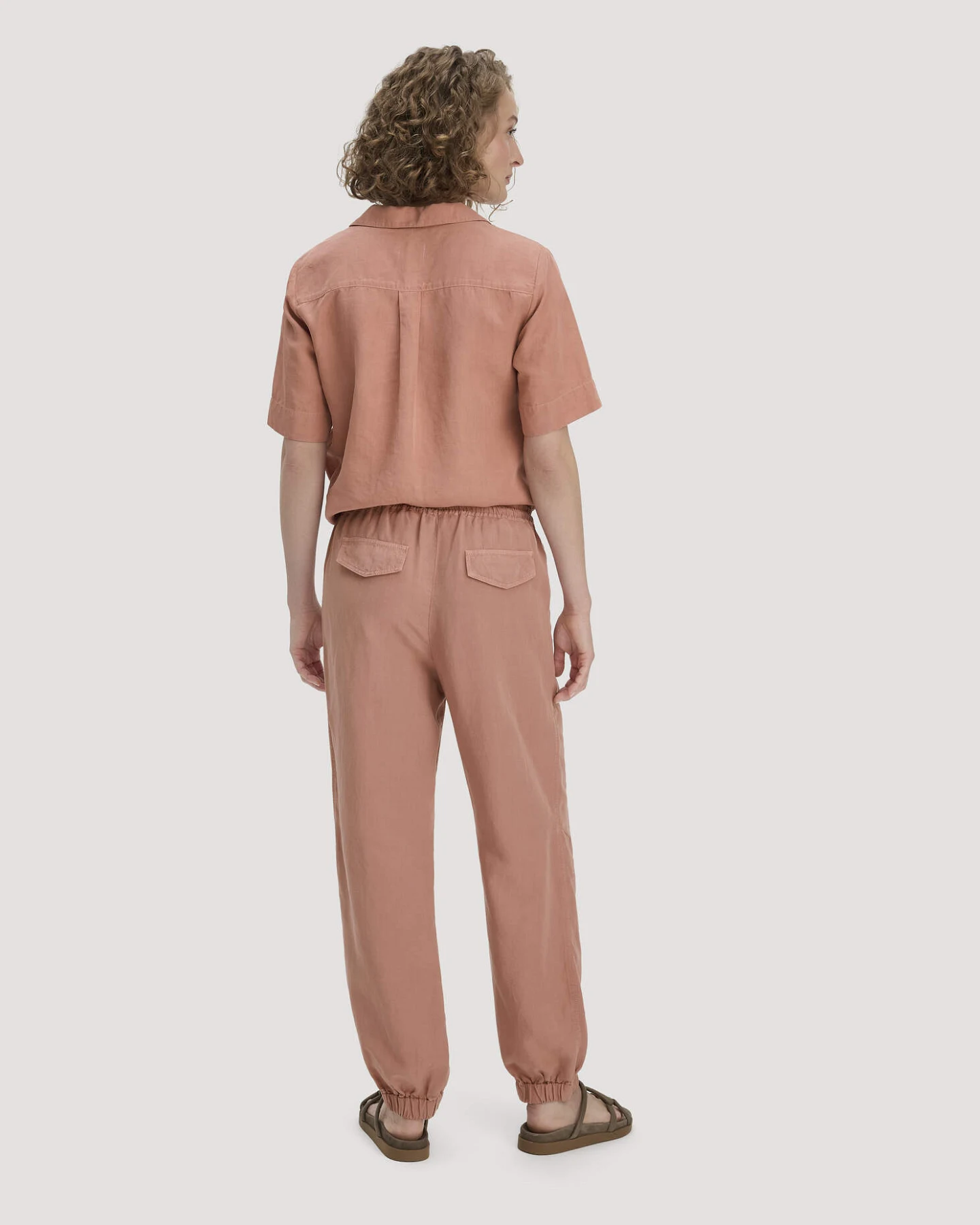hessnatur Damen Soft Utility Hose aus TENCEL™ Lyocell mit Leinen - rosa - Größe 42 – Ansicht 2