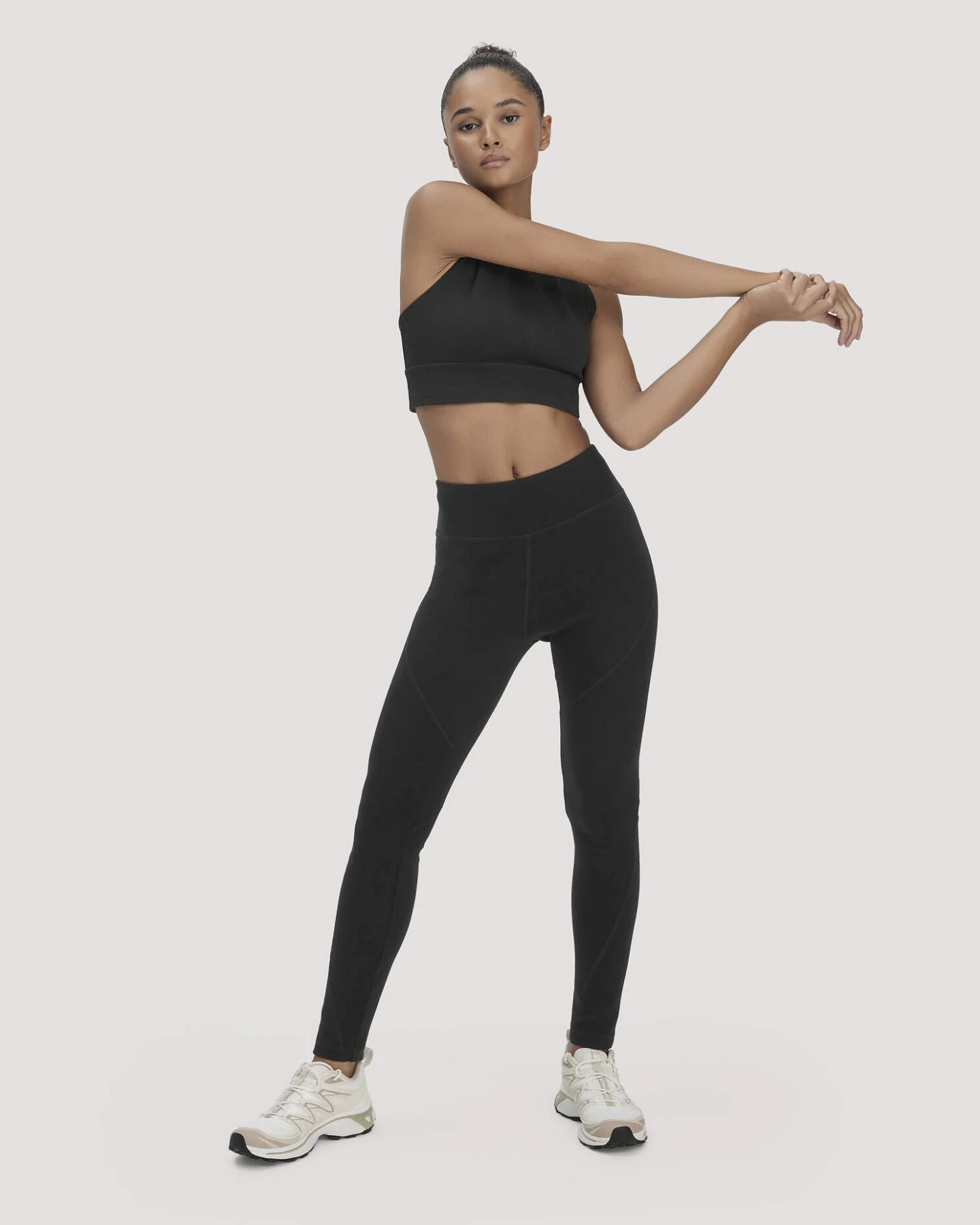 hessnatur Loungewear Bustier ACTIVE COMFORT aus Bio-Baumwolle - schwarz - Größe 36 – Ansicht 3