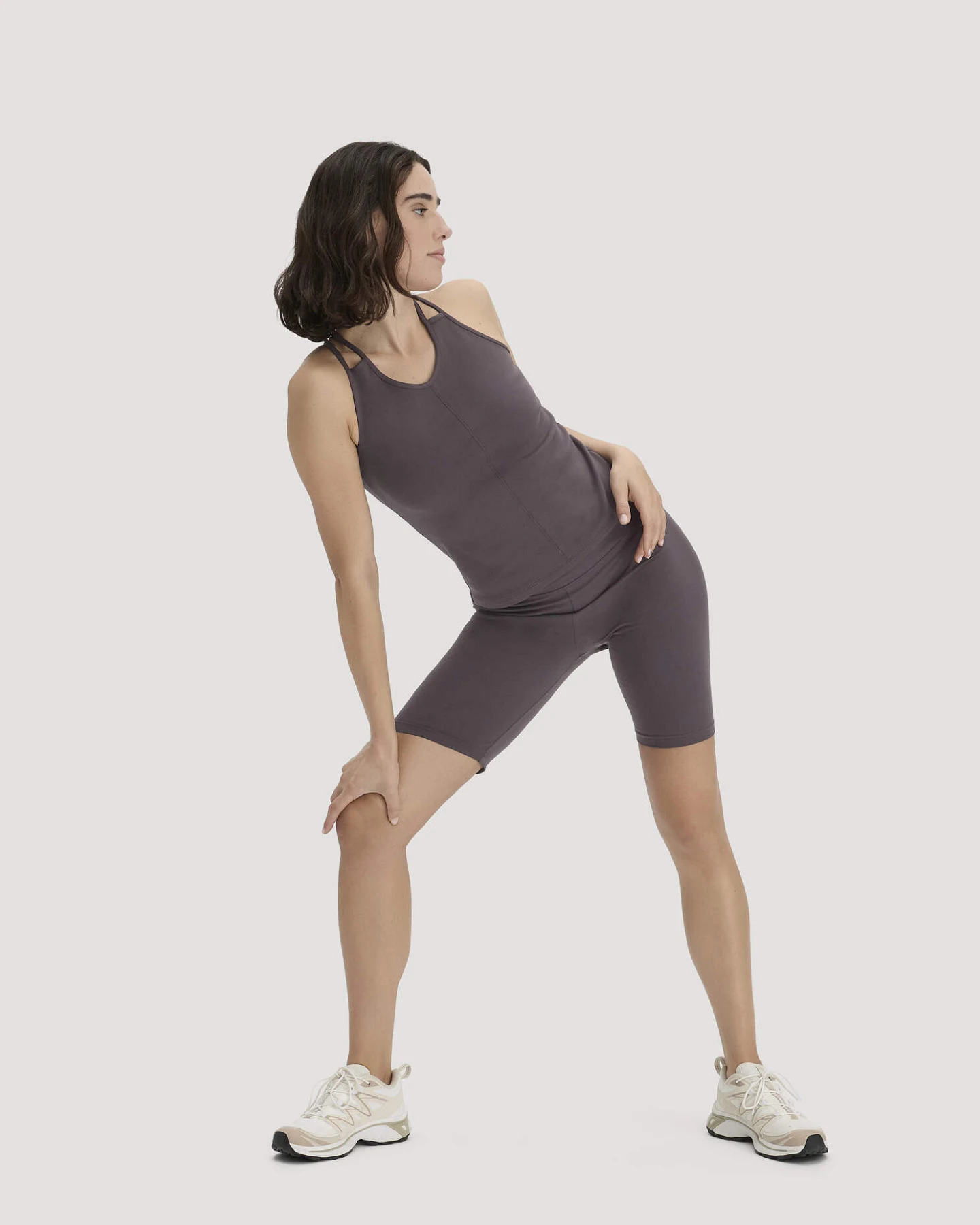 hessnatur Loungewear Top Fitted ACTIVE COMFORT aus Bio-Baumwolle - braun - Größe 44 – Ansicht 2