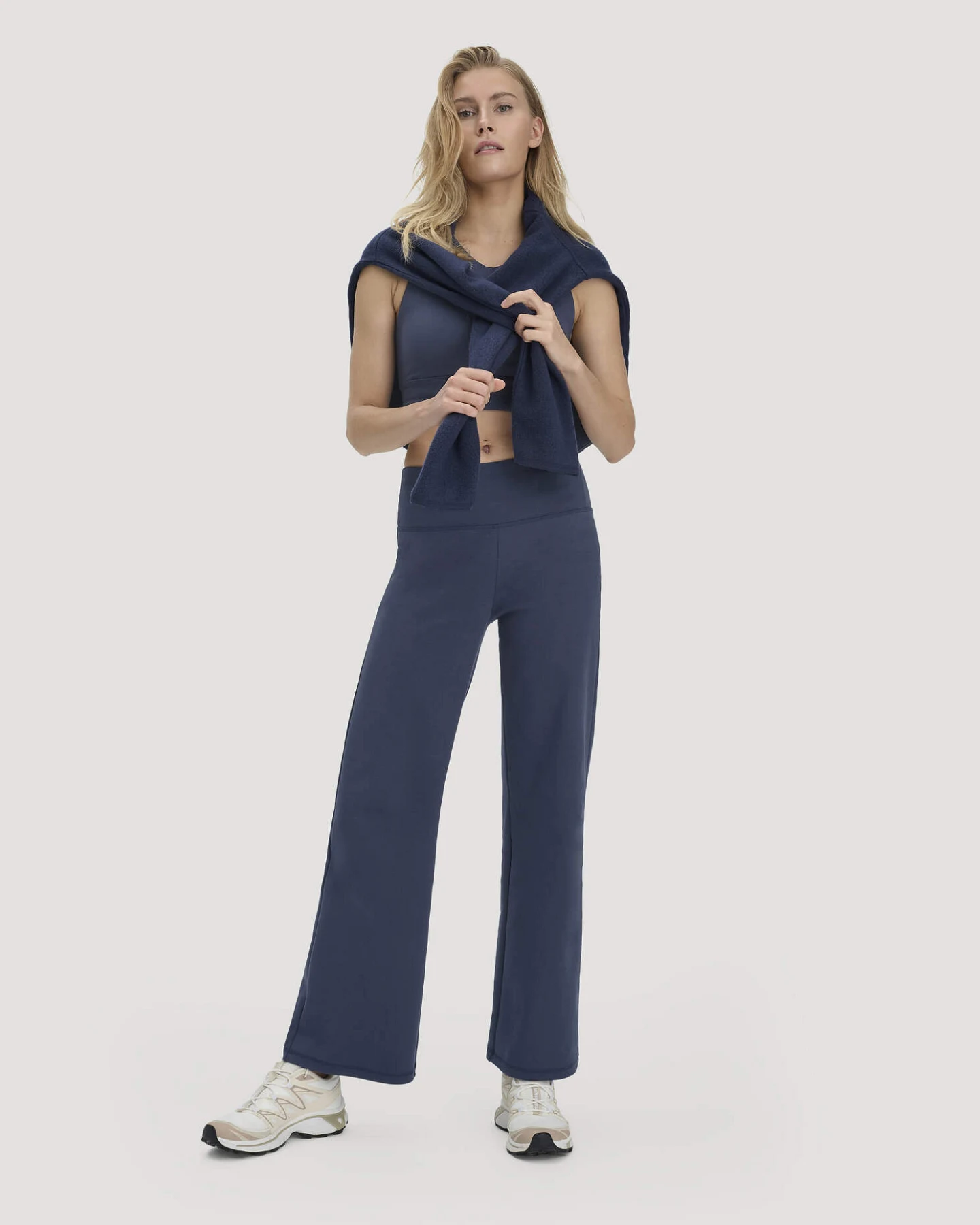 hessnatur Loungewear Hose Wide Leg ACTIVE COMFORT aus Bio-Baumwolle - blau - Größe L – Ansicht 4