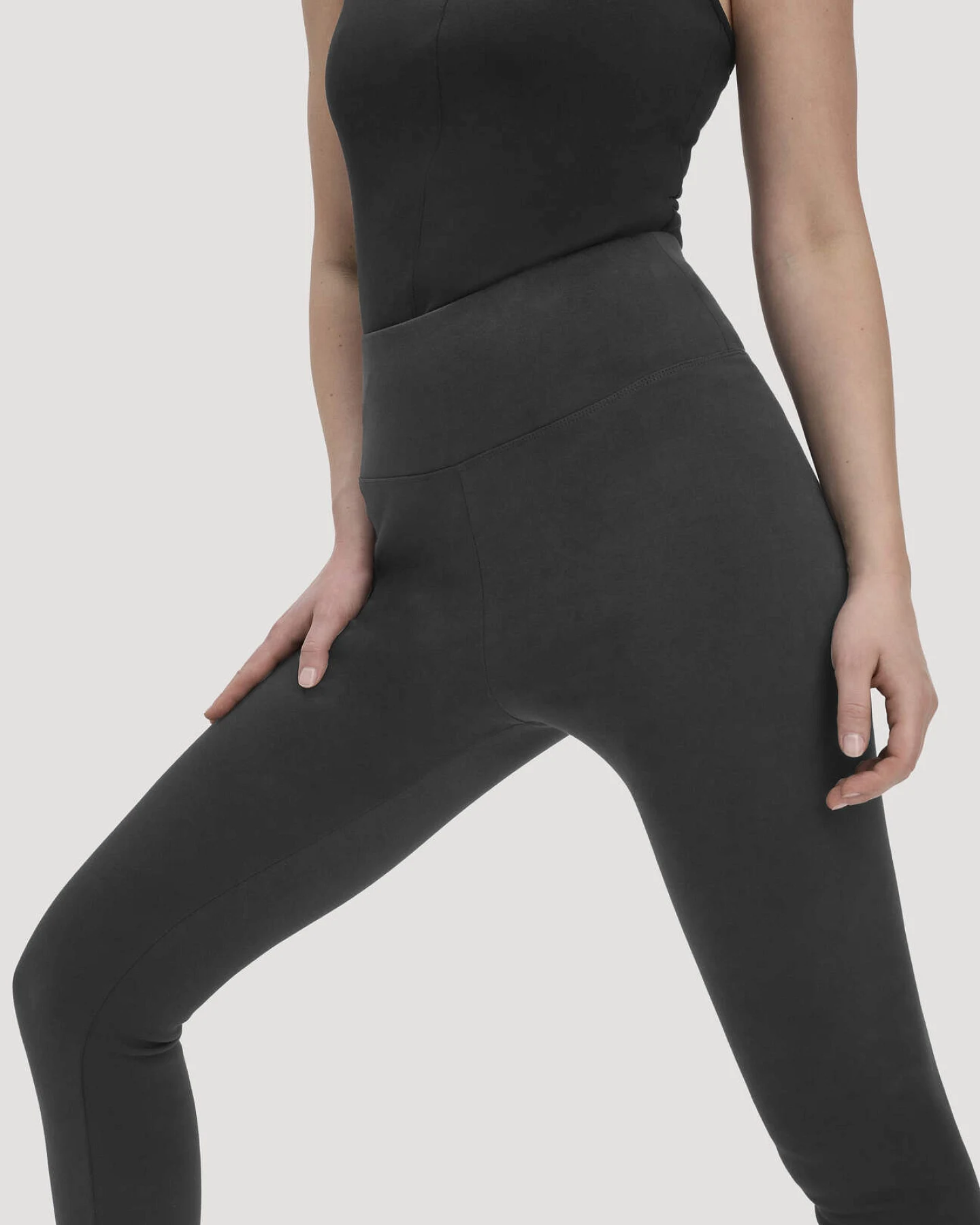 hessnatur Loungewear Leggings High Waist ACTIVE COMFORT aus Bio-Baumwolle - schwarz - Größe XS/l – Ansicht 3