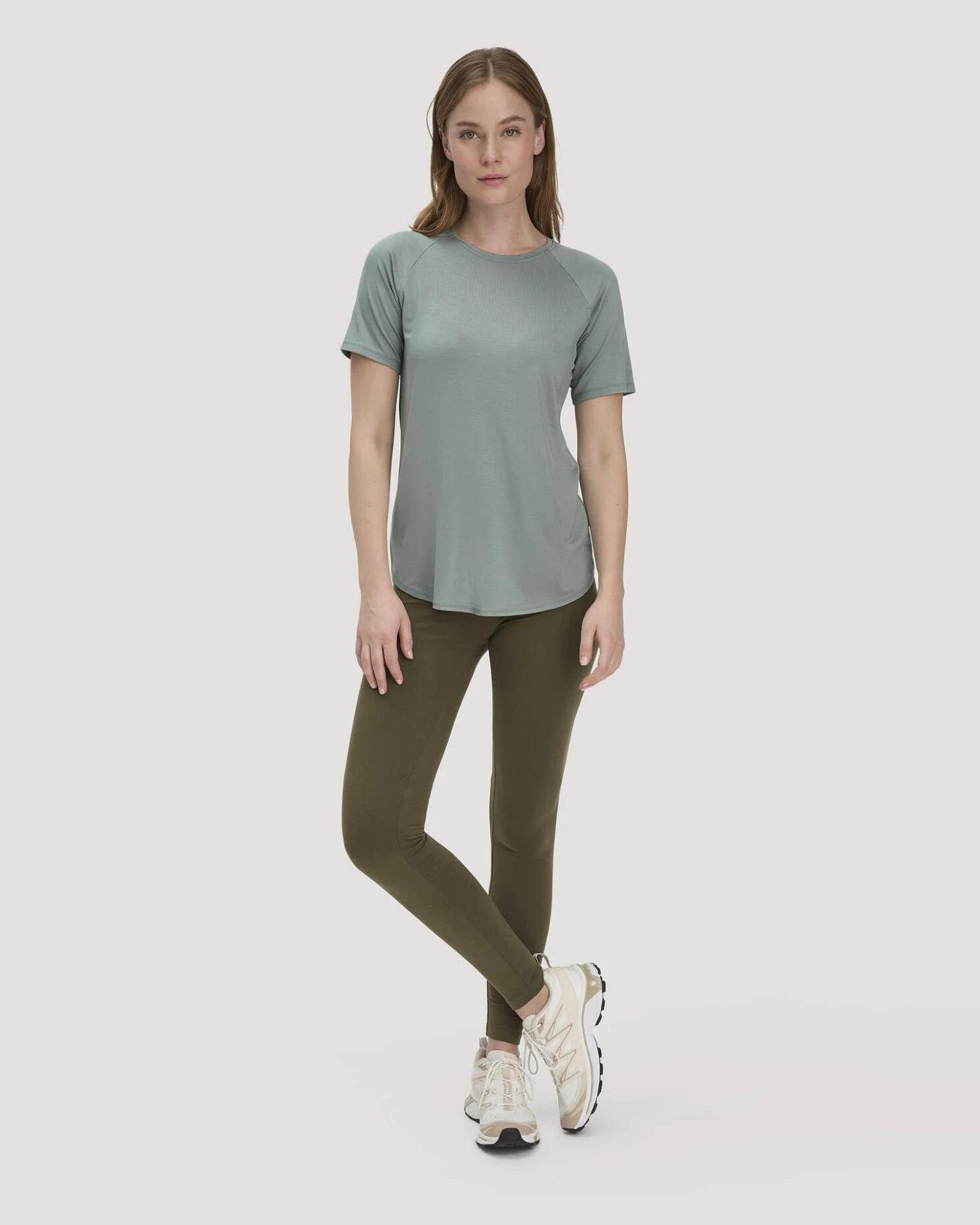 hessnatur Loungewear T-Shirt Regular ACTIVE COMFORT aus TENCEL™ Lyocell - grün - Größe 34 – Ansicht 2