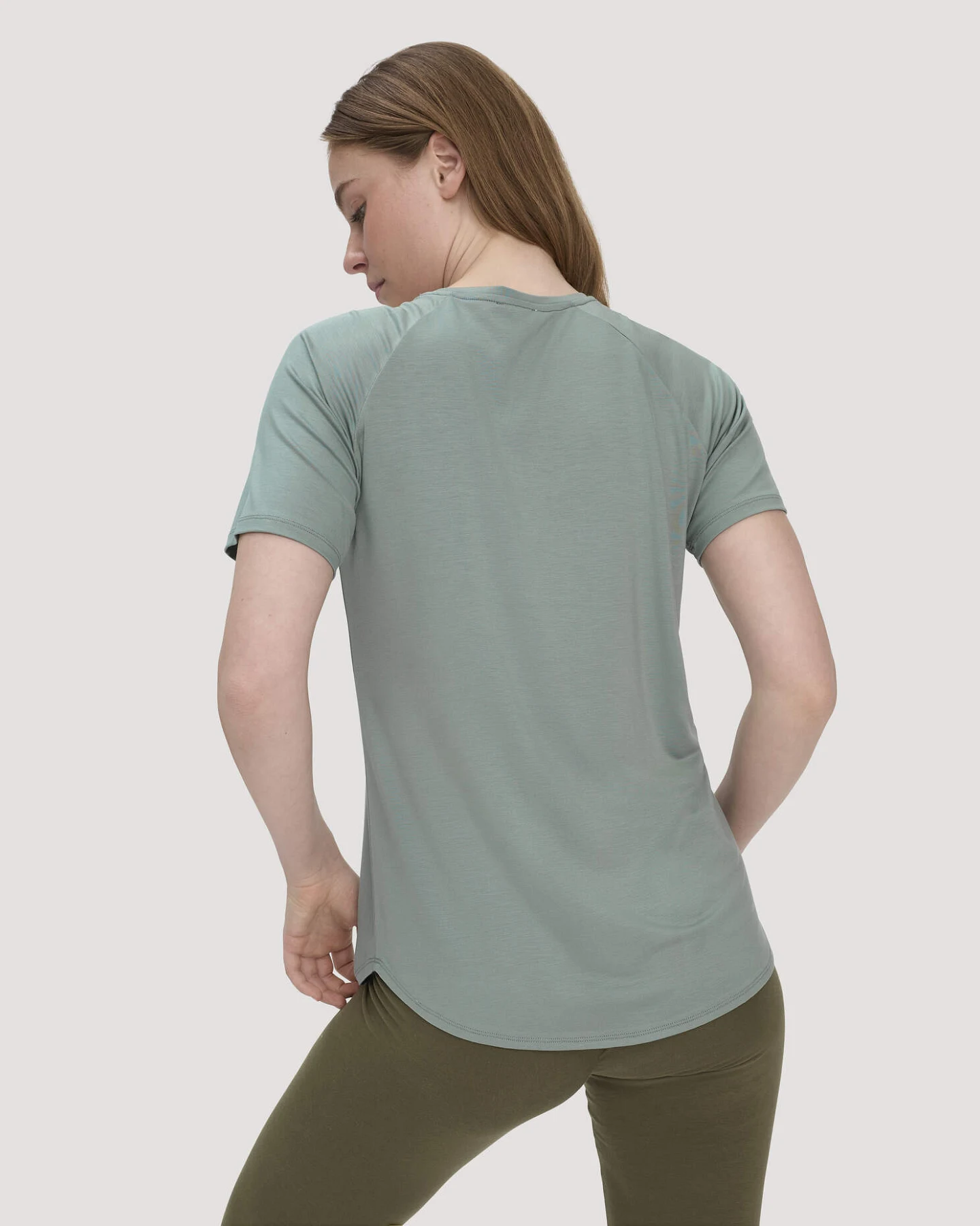 hessnatur Loungewear T-Shirt Regular ACTIVE COMFORT aus TENCEL™ Lyocell - grün - Größe 34 – Ansicht 3