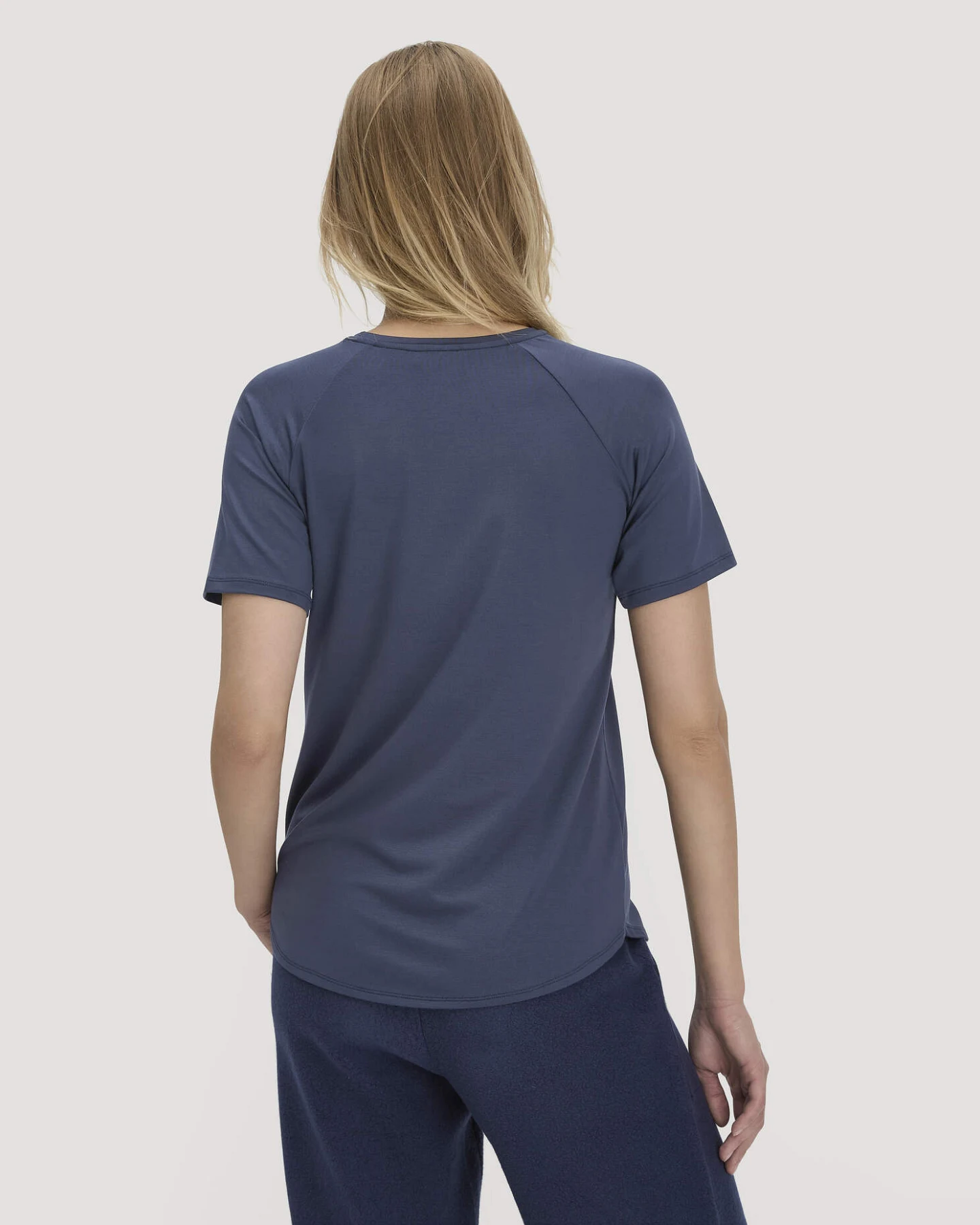hessnatur Loungewear T-Shirt Regular ACTIVE COMFORT aus TENCEL™ Lyocell - blau - Größe 34 – Ansicht 3