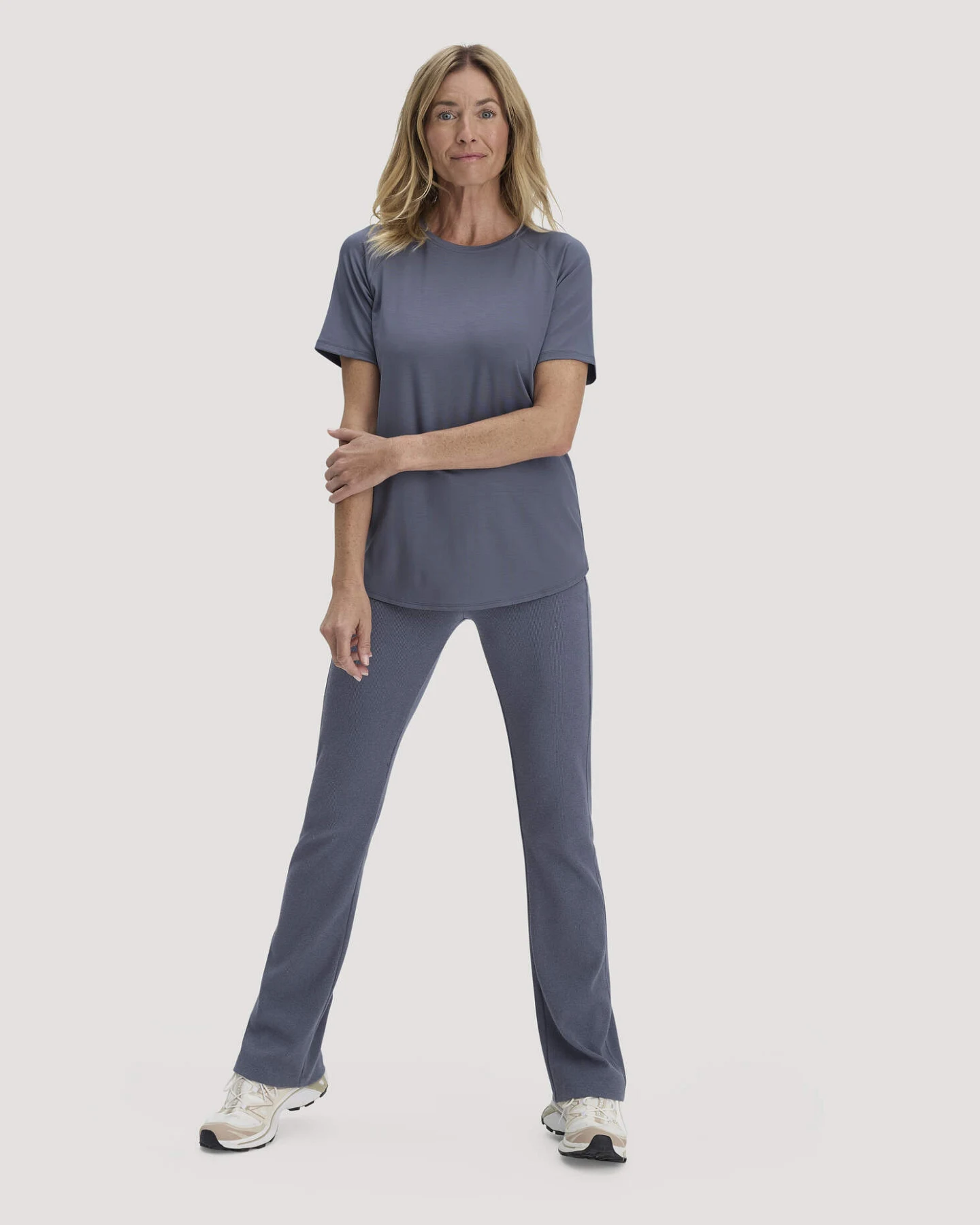 hessnatur Loungewear T-Shirt Regular ACTIVE COMFORT aus TENCEL™ Lyocell - blau - Größe 34 – Ansicht 2