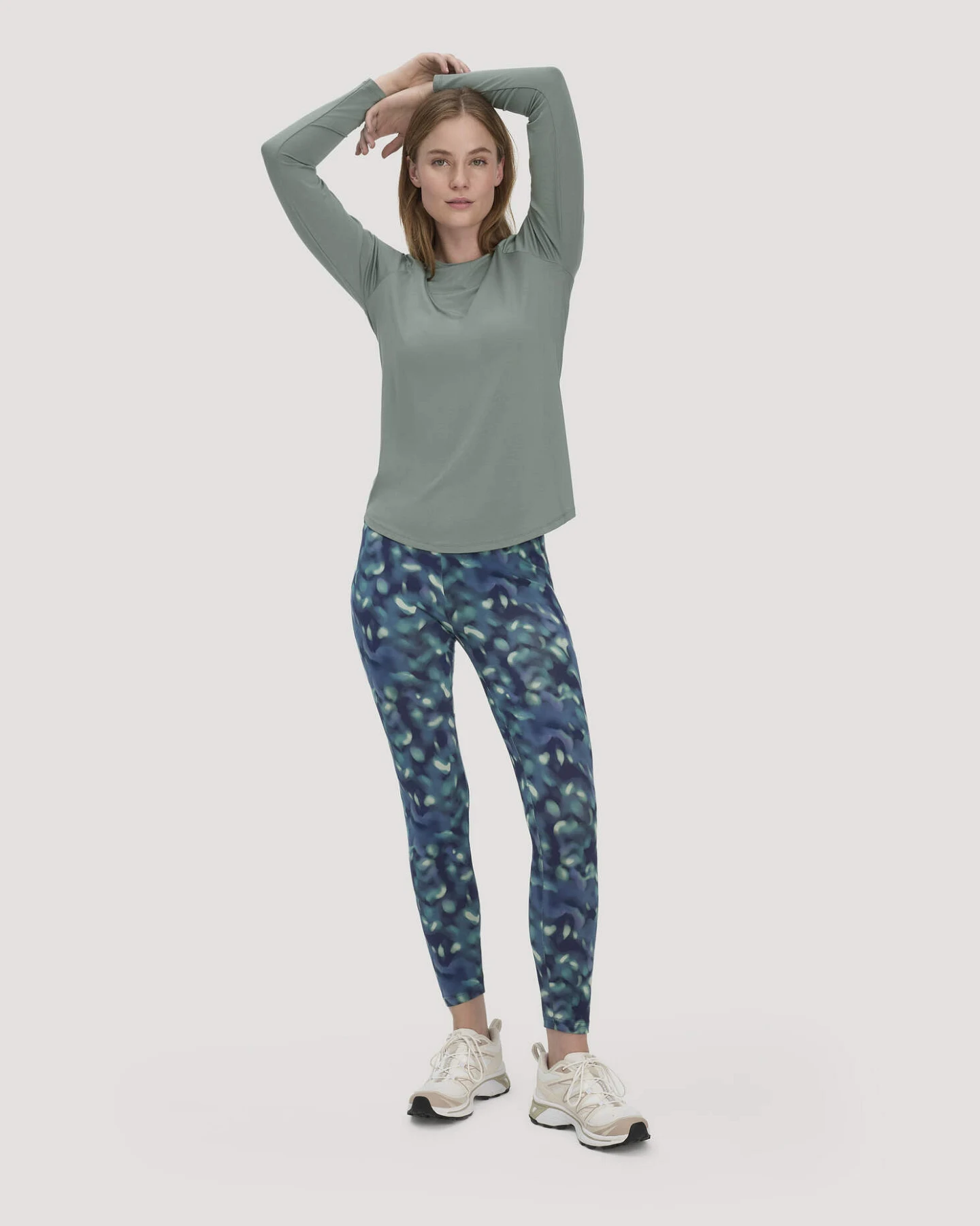 hessnatur Loungewear Longsleeve Regular ACTIVE COMFORT aus TENCEL™ Lyocell - grün - Größe 38 – Ansicht 2