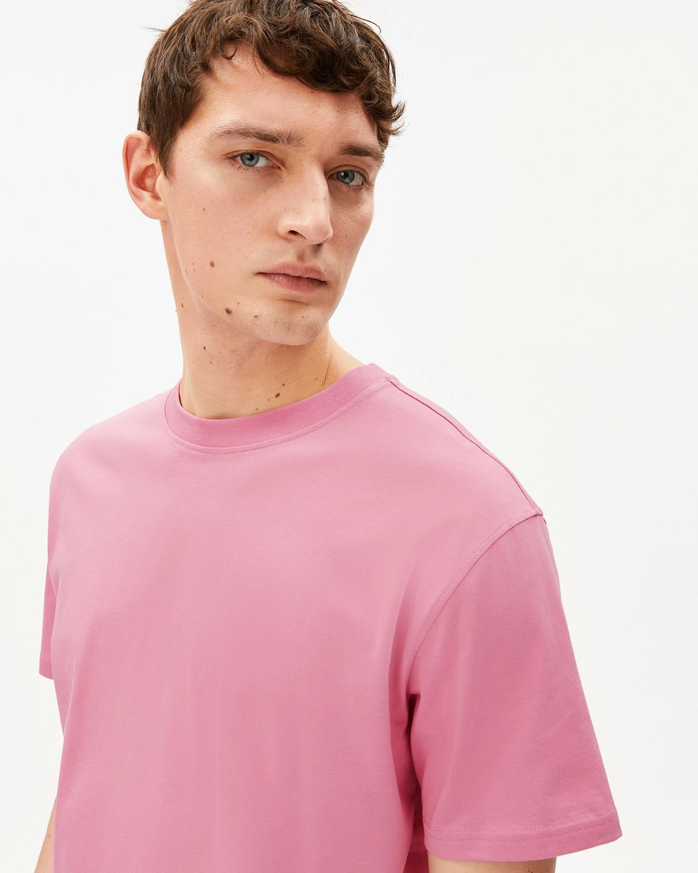 ARMEDANGELS T-Shirt MAARKOS MID WEIGHT – Ansicht 4
