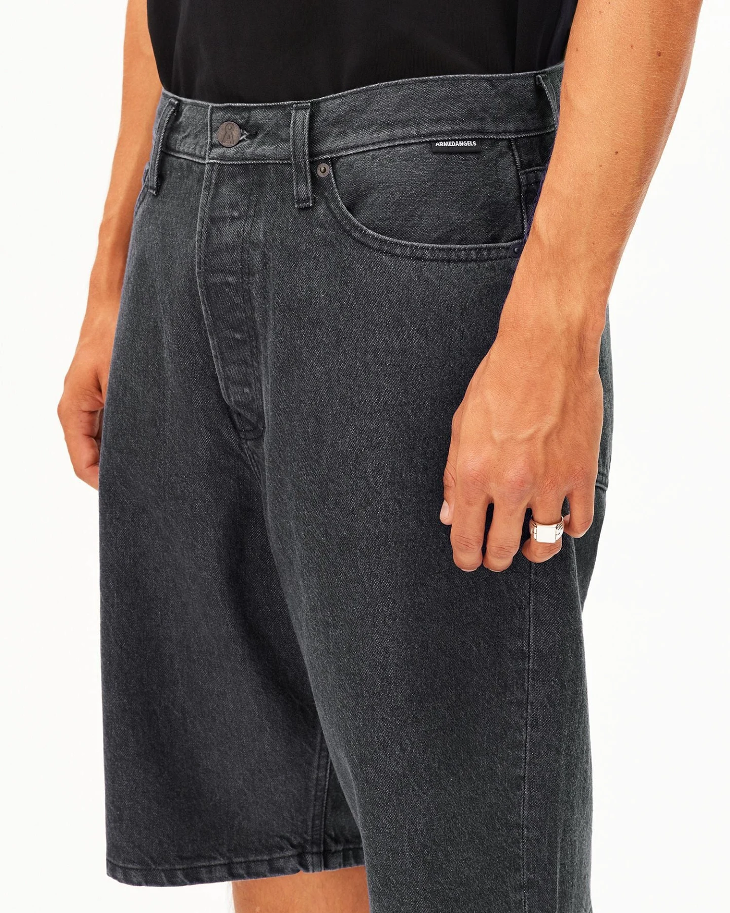 ARMEDANGELS Jeans- Shorts BAGGY – Ansicht 4