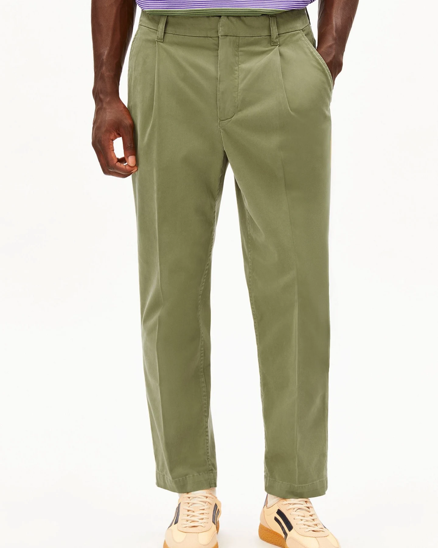 ARMEDANGELS Chinohose TAAMIR PLEATED – Ansicht 2