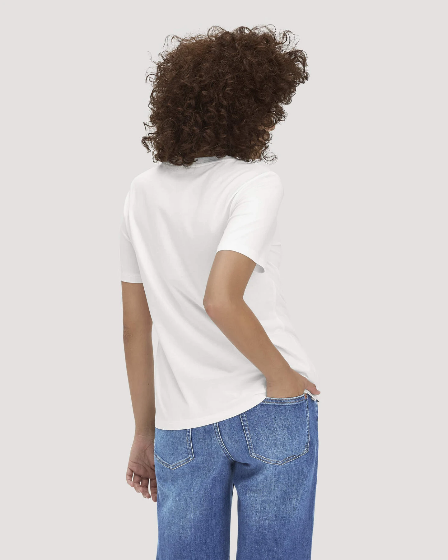 hessnatur Damen T-Shirt Regular aus Regenerative Organic Cotton (ROC) - weiß - Größe 44 – Ansicht 3