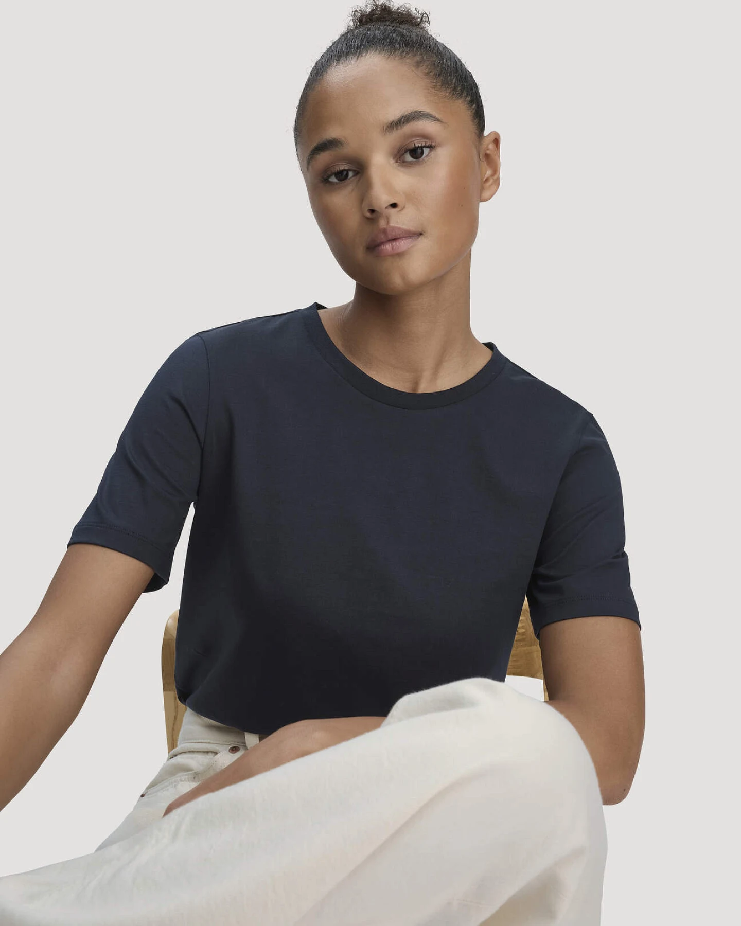 hessnatur Damen T-Shirt Regular aus Regenerative Organic Cotton (ROC) - blau - Größe 38 – Ansicht 4