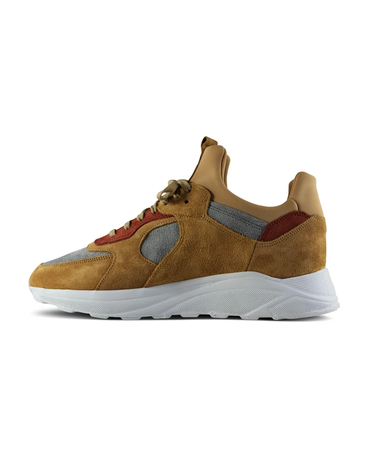 EKN Footwear Sneaker LARCH