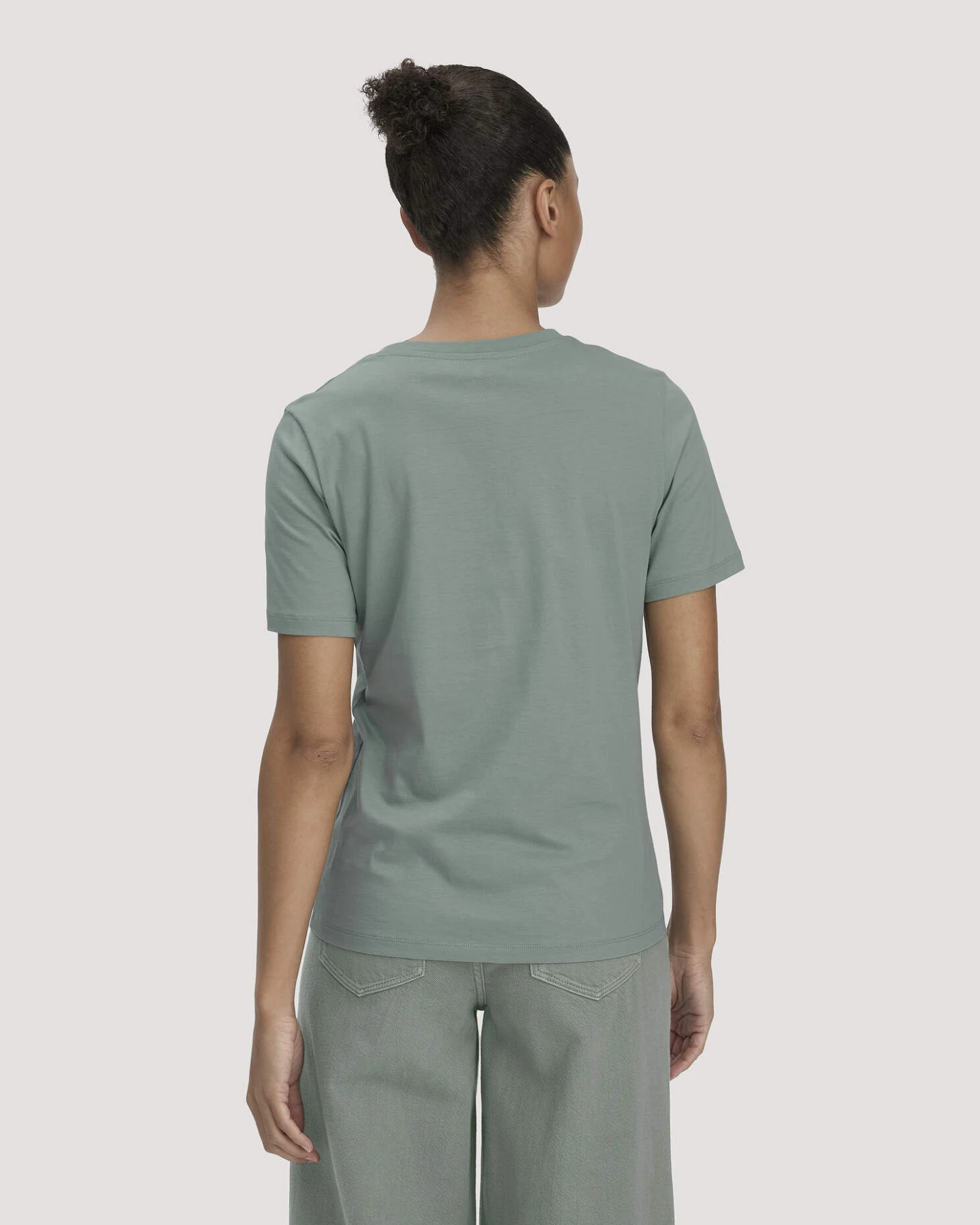 hessnatur Damen T-Shirt Regular aus Regenerative Organic Cotton (ROC) - grün - Größe 34 – Ansicht 3