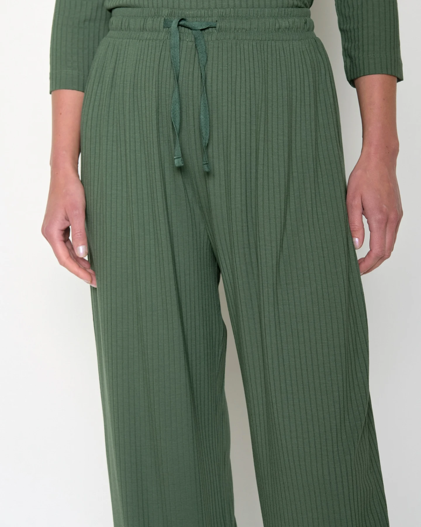GREENBOMB Hose Mood Basic – Ansicht 3