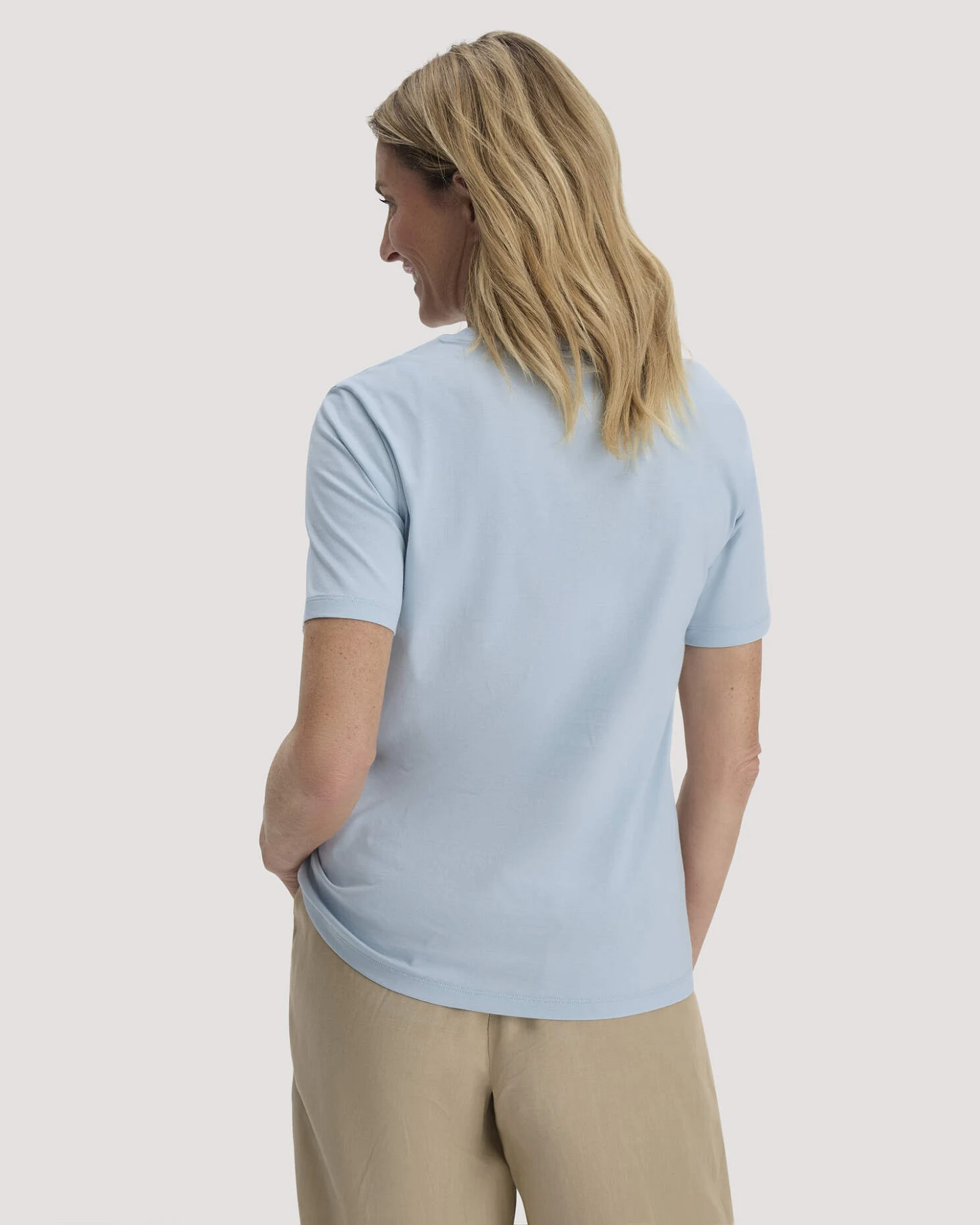 hessnatur Damen T-Shirt Regular aus Regenerative Organic Cotton (ROC) - blau - Größe 48 – Ansicht 3