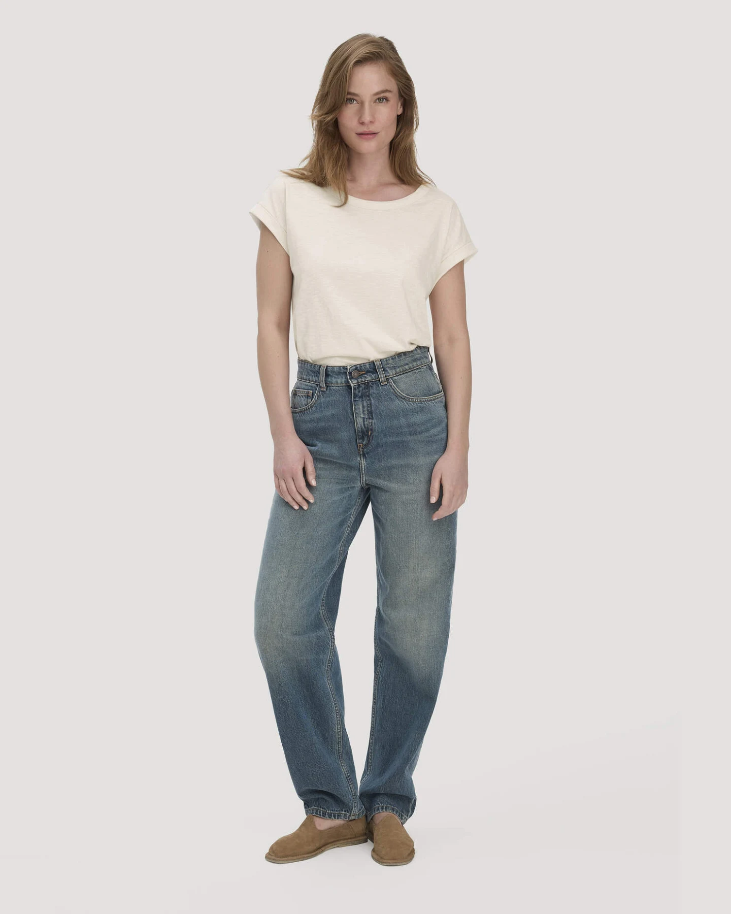 hessnatur Damen Light Slub T-Shirt Relaxed aus Bio-Baumwolle - natur - Größe 36 – Ansicht 2