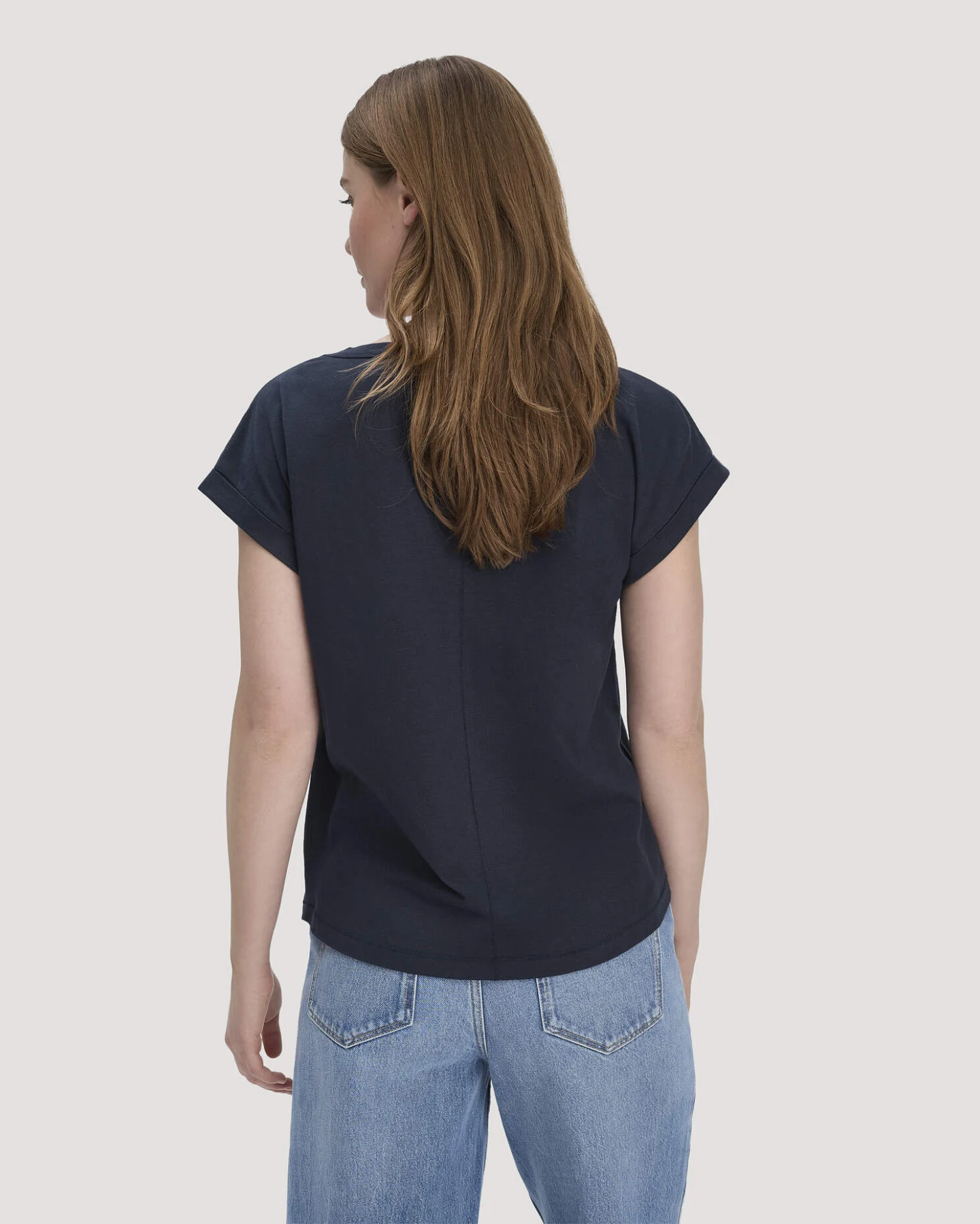 hessnatur Damen Light Slub T-Shirt Relaxed aus Bio-Baumwolle - blau - Größe 44 – Ansicht 3