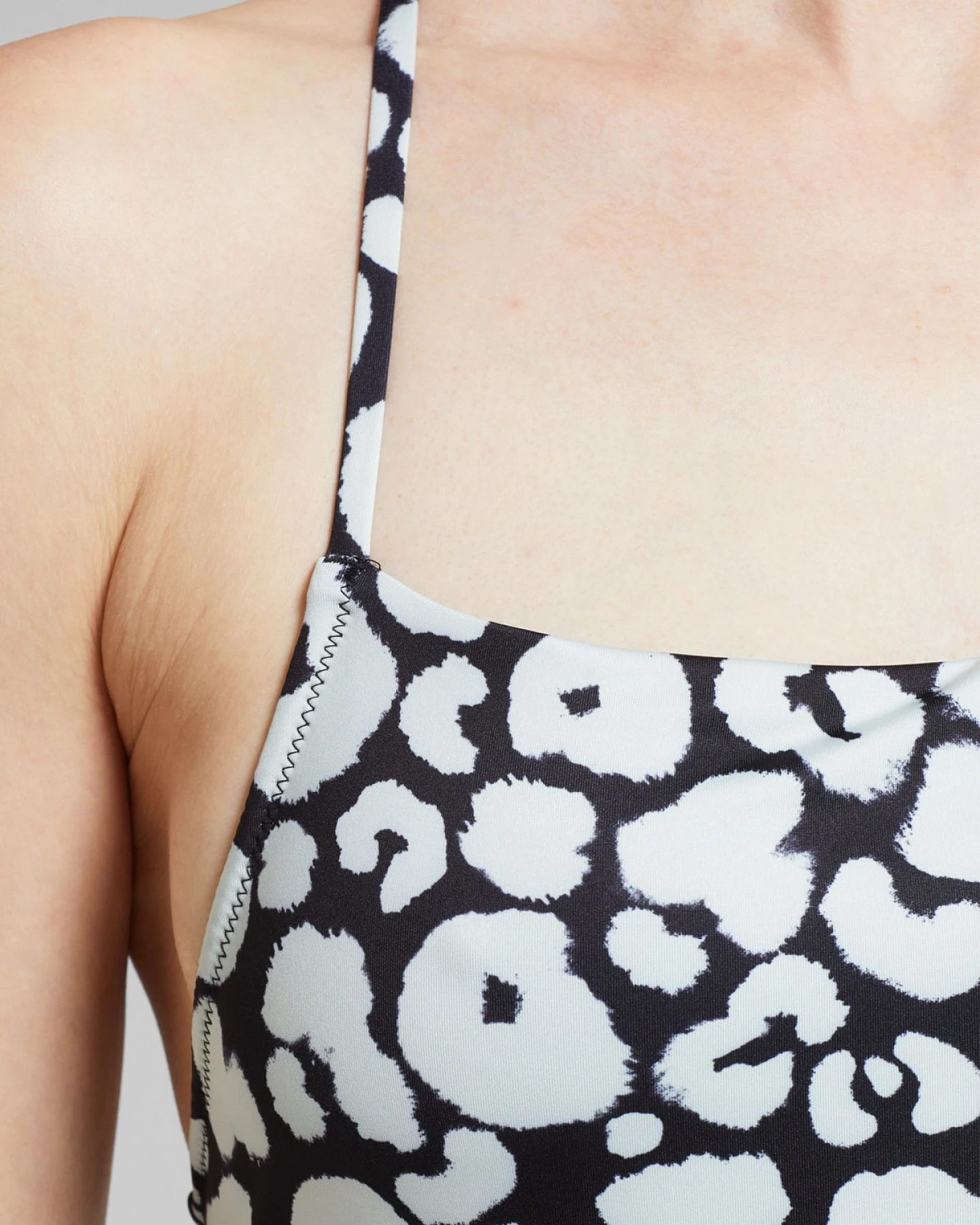 Badeanzug Vinterviken Painted Leopard – Ansicht 2