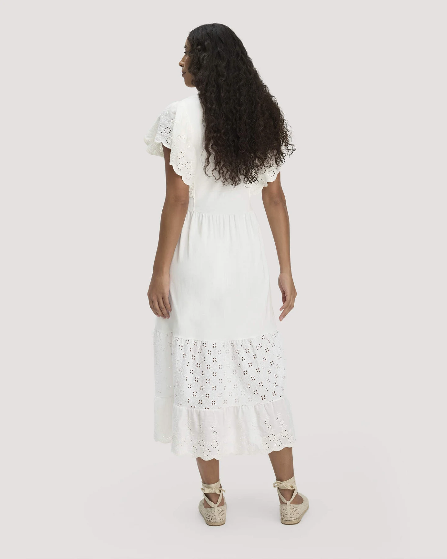 hessnatur Damen Boho Jersey Kleid Midi Relaxed aus Bio-Baumwolle - weiß - Größe 34 – Ansicht 2